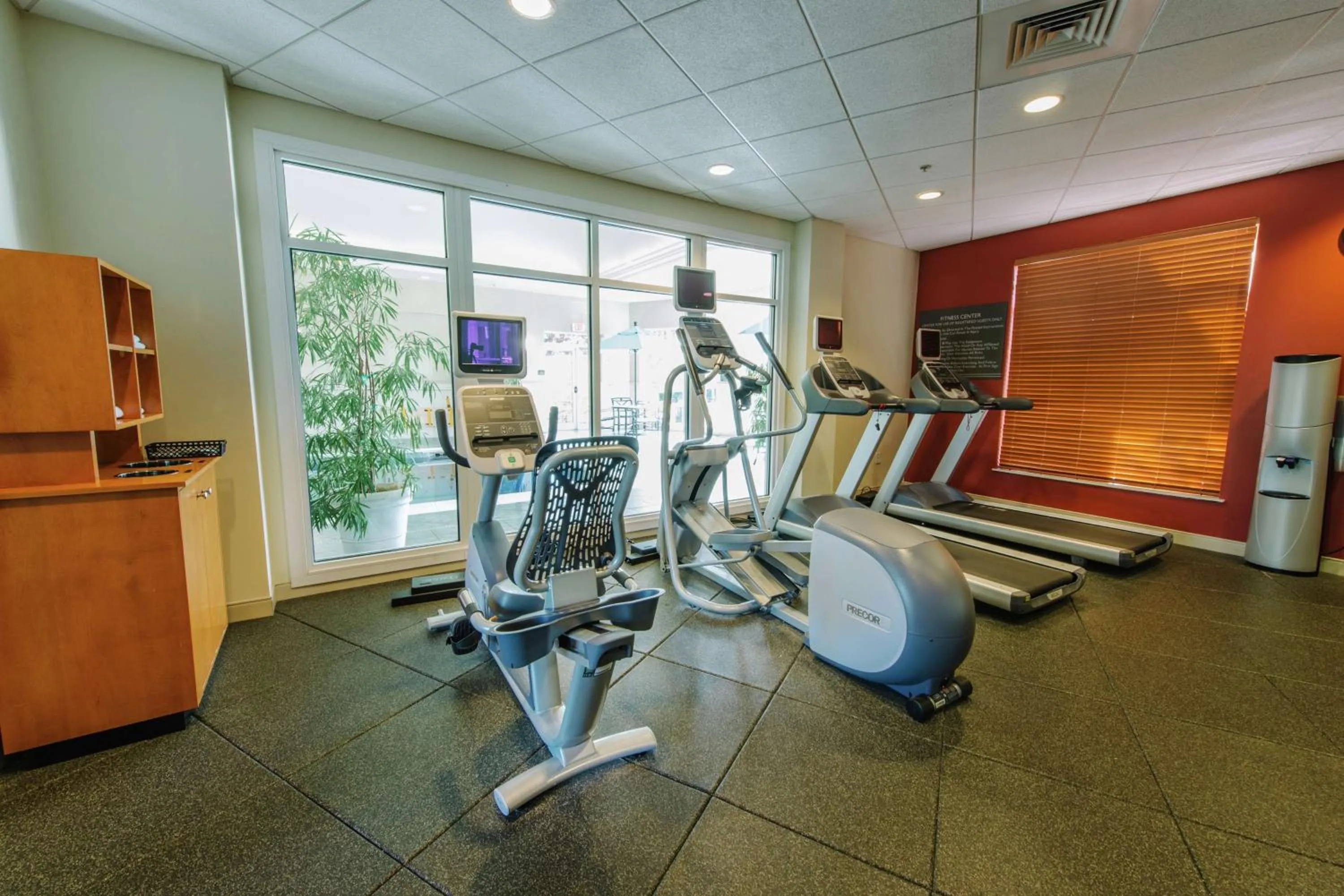 Fitness centre/facilities in Hilton Garden Inn Manchester Downtown