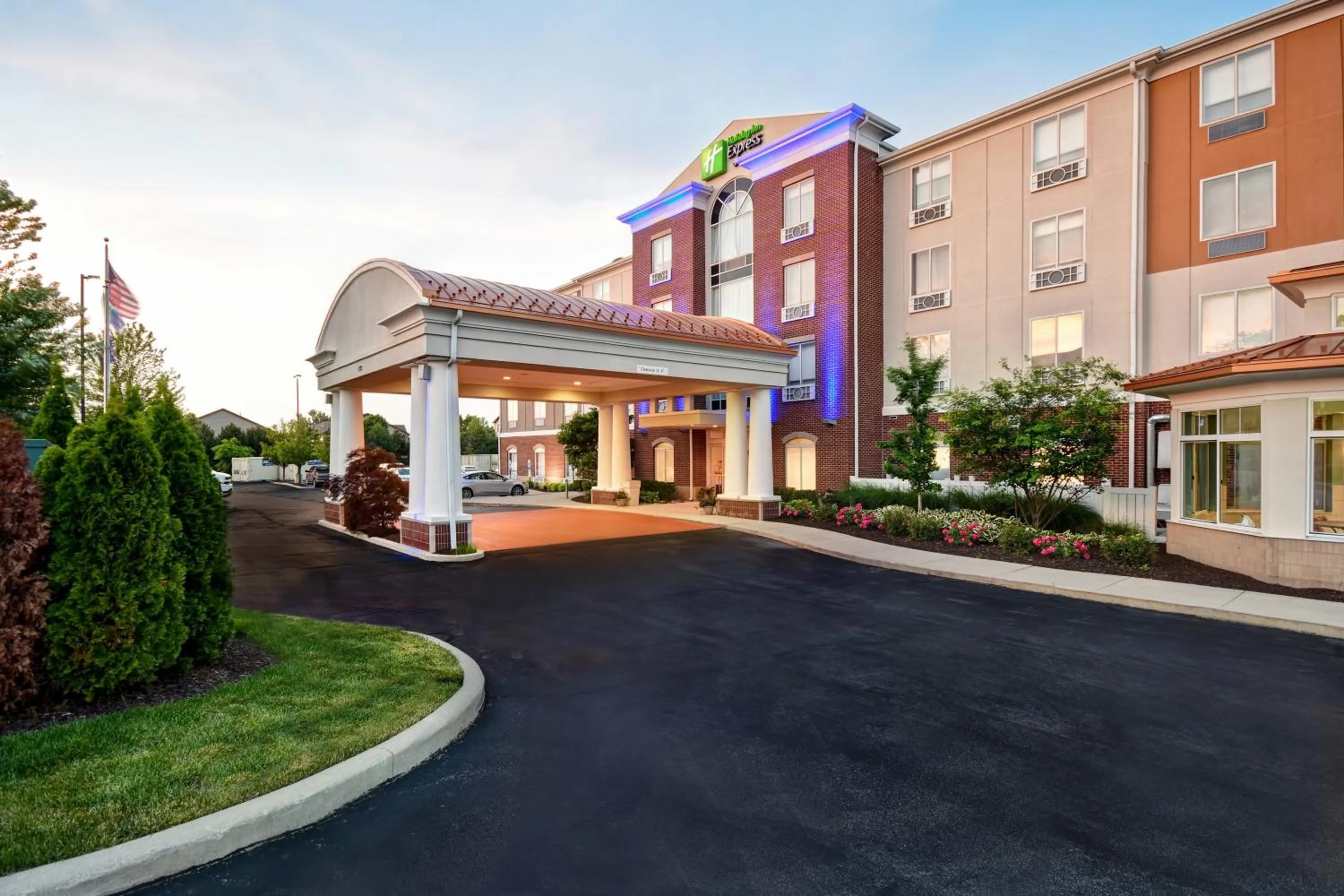 Property building in Holiday Inn Express & Suites Schererville by IHG