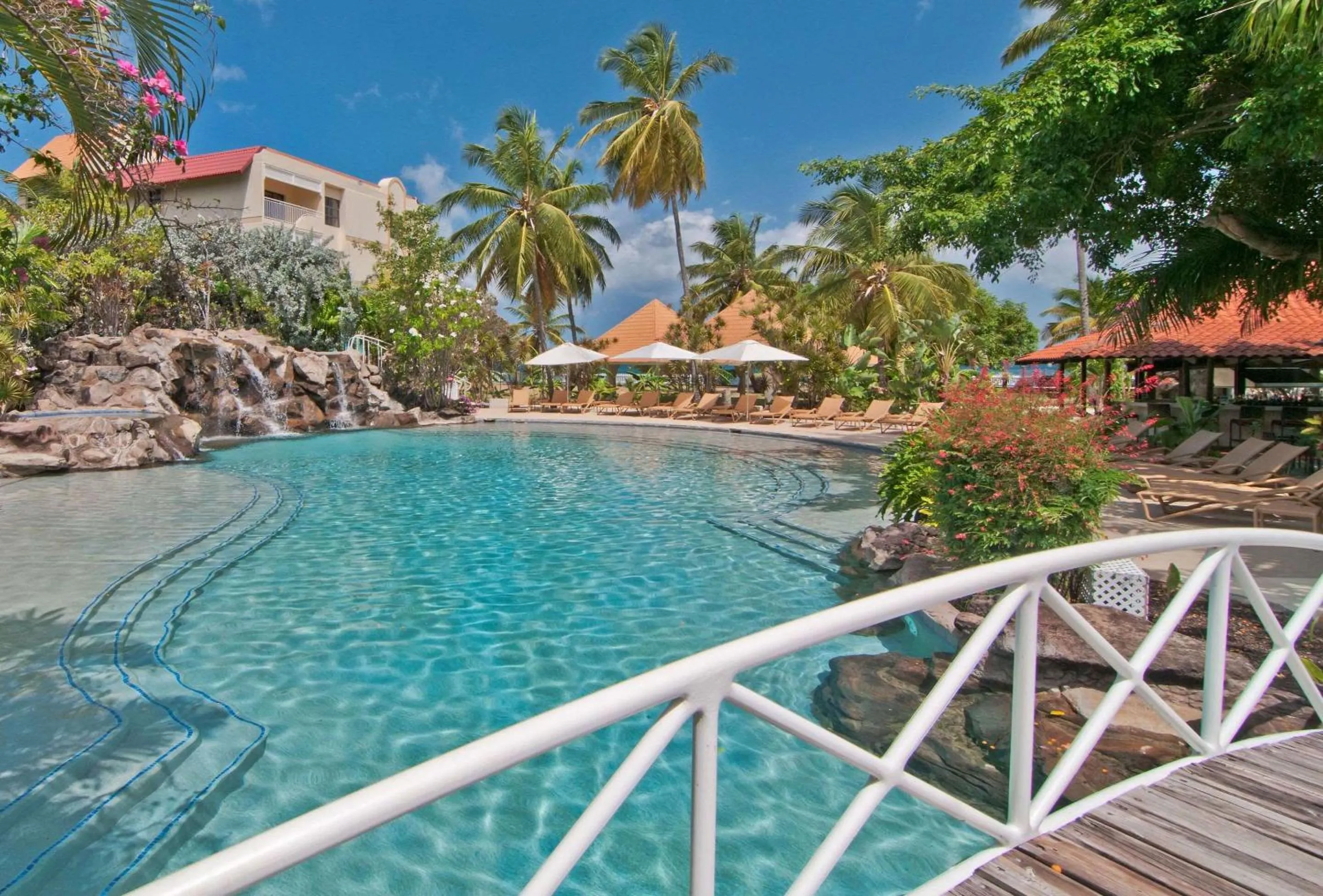 Swimming pool in Radisson Grenada Beach Resort