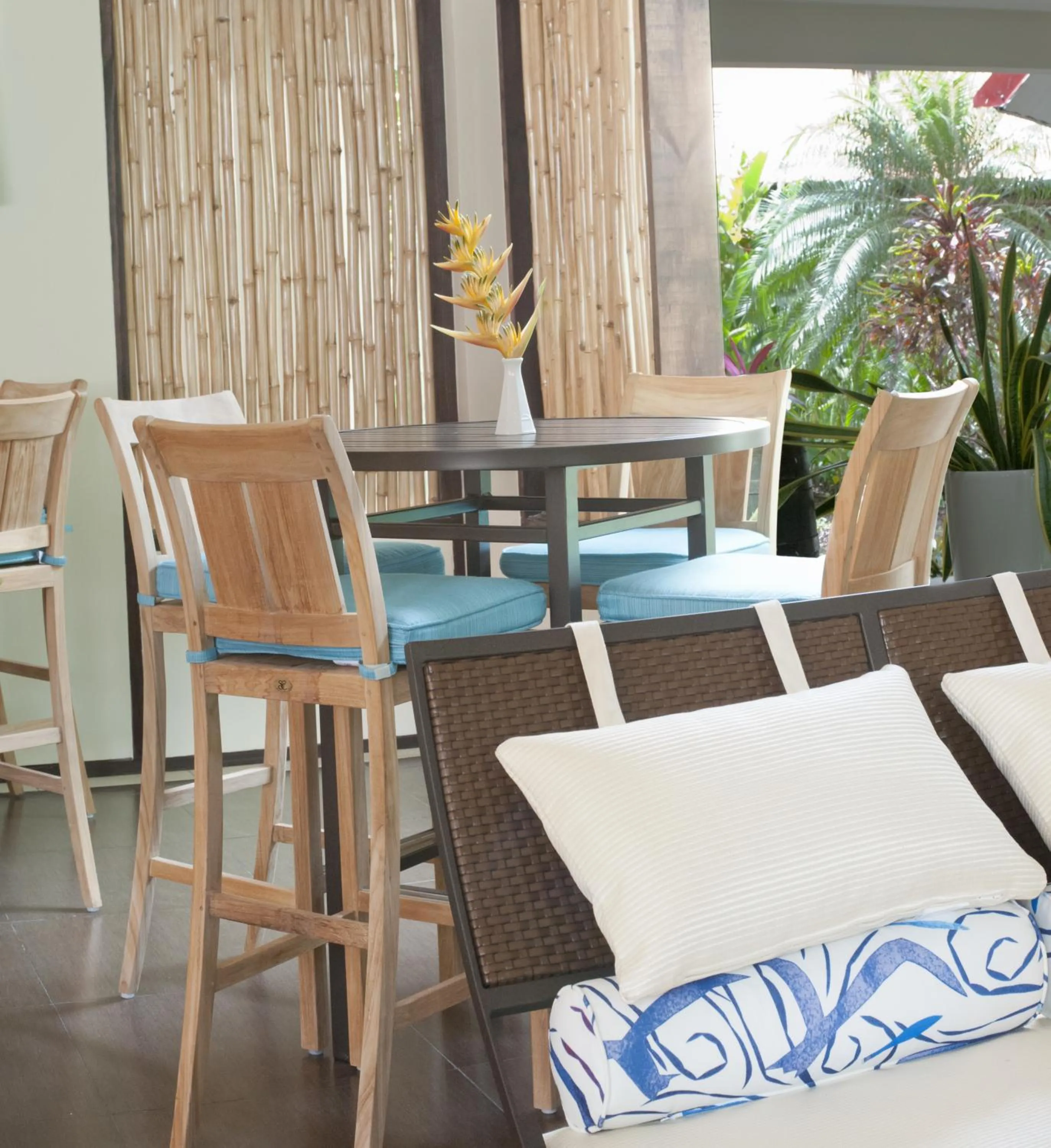 Lounge or bar in Radisson Grenada Beach Resort