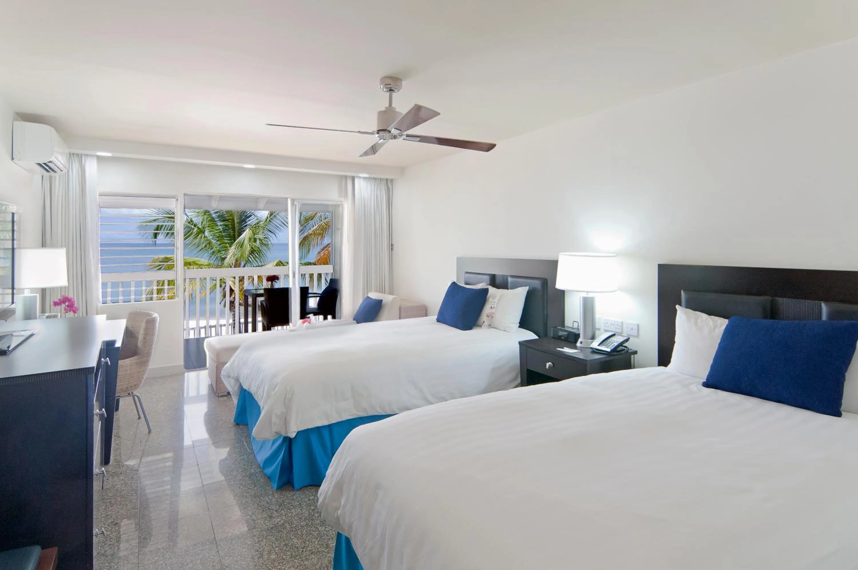 Bedroom, Bed in Radisson Grenada Beach Resort