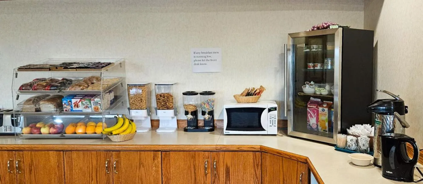 Coffee/tea facilities in Perfect Inns & Suites