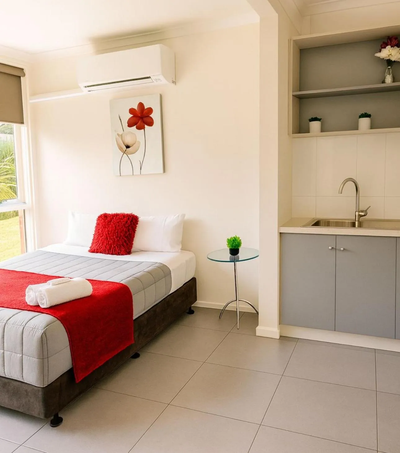 Bed in Motel Traralgon