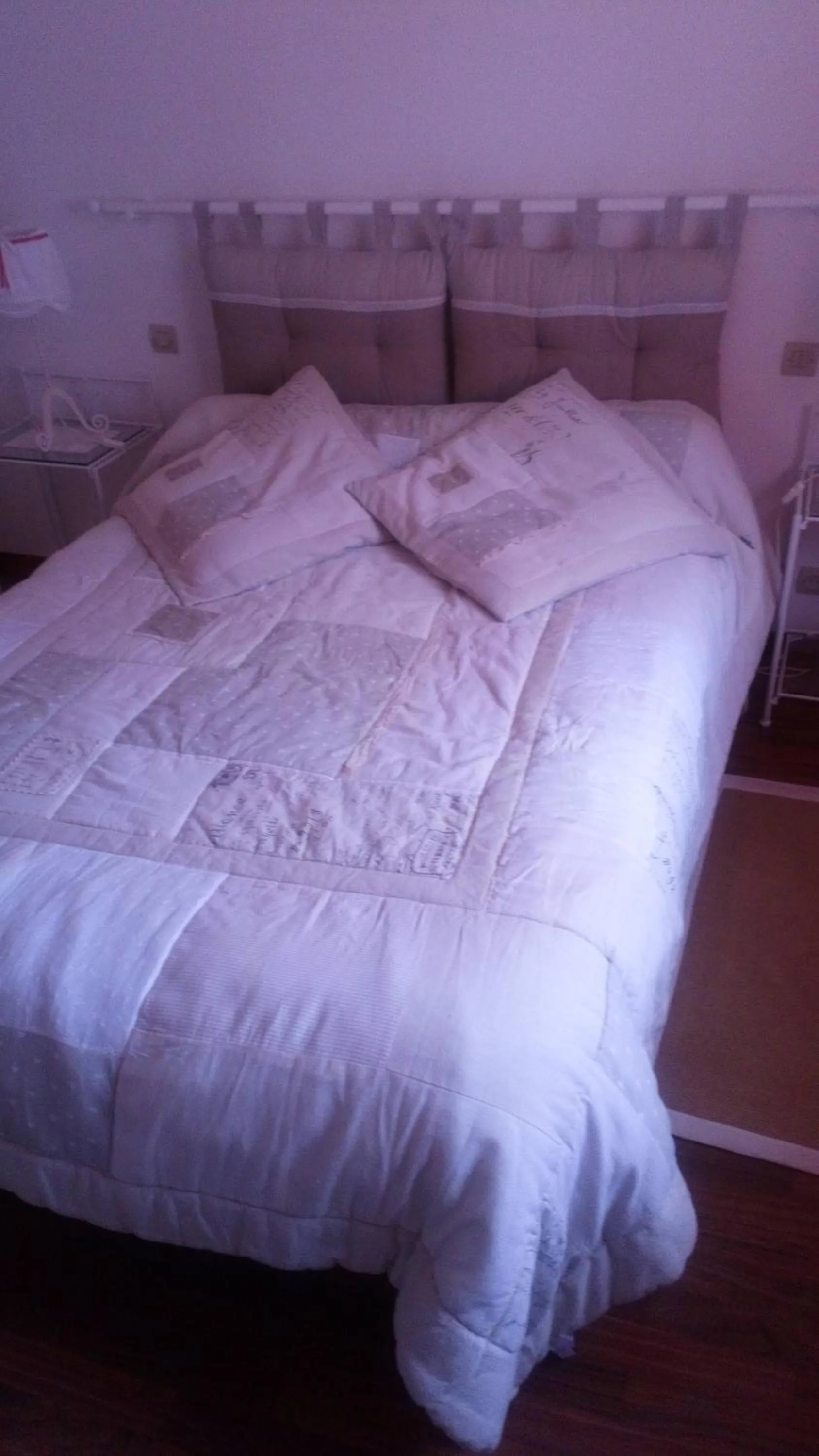 Bedroom in Villa De Guénifey