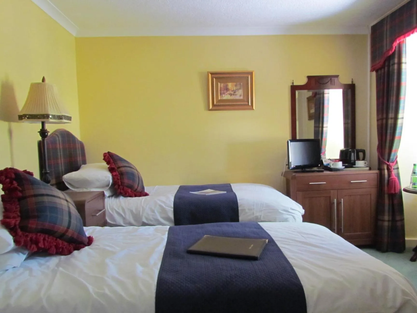 Bed in Altnaharra Hotel