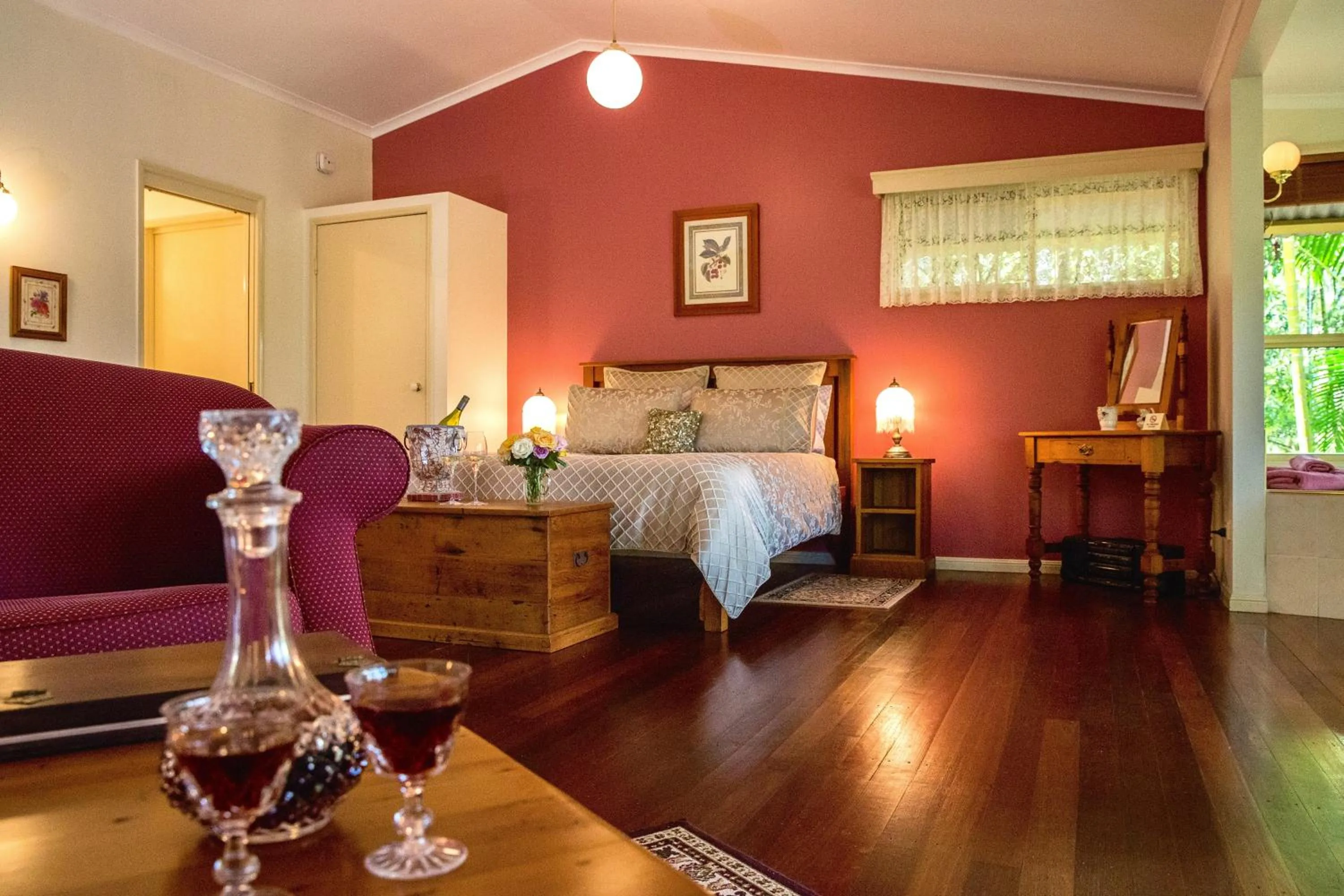 Photo of the whole room, Bed in The Falls Montville