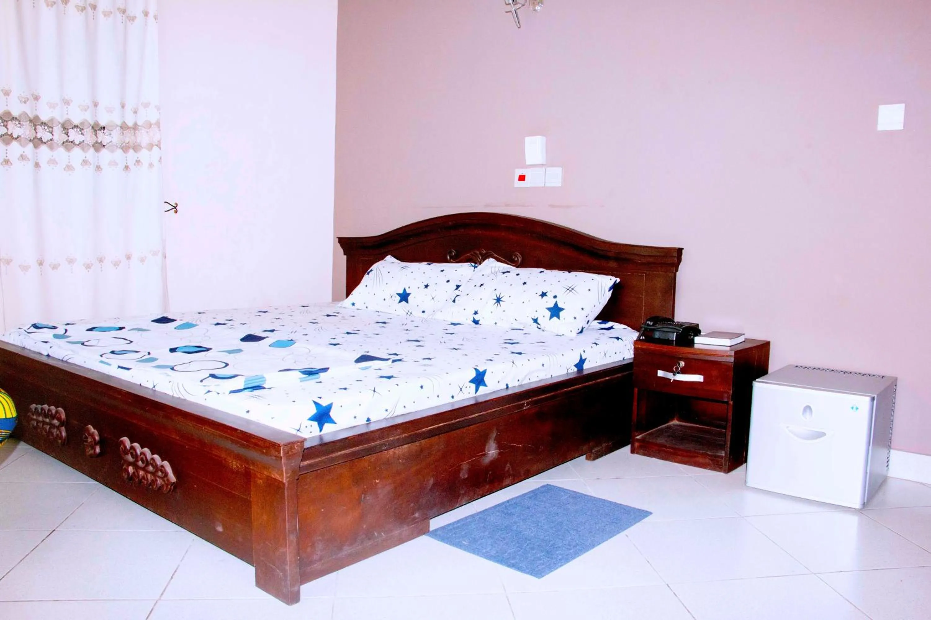 Bedroom, Bed in Nora Hotel