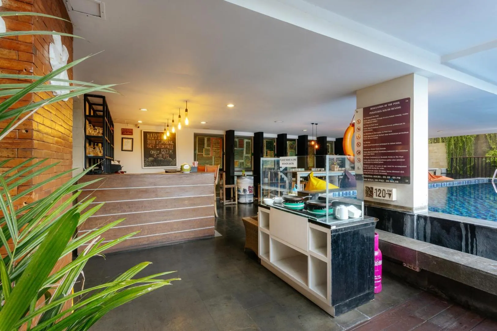 Lounge or bar in Horison Ultima Seminyak Bali - CHSE Certified