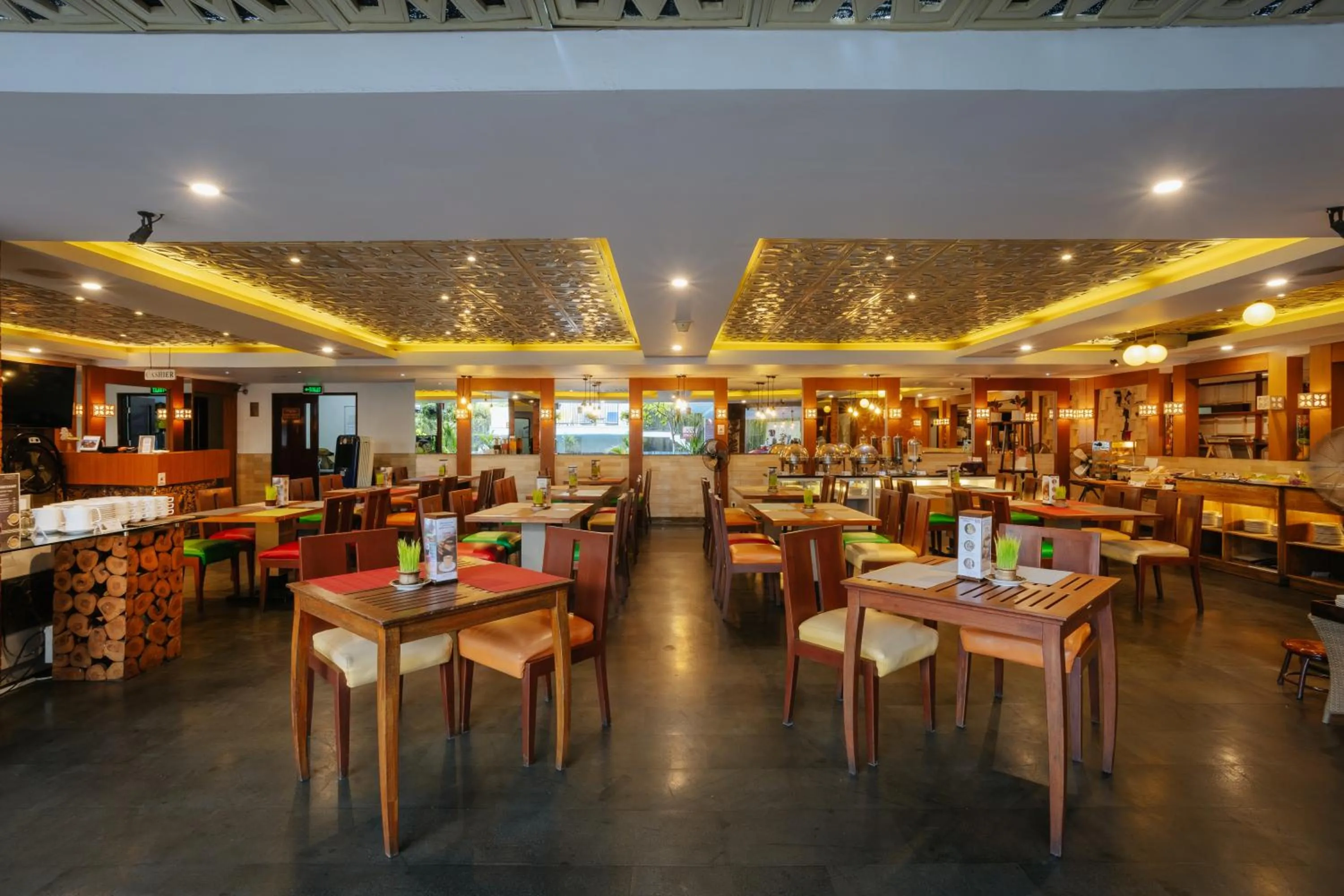 Restaurant/places to eat in Horison Ultima Seminyak Bali - CHSE Certified