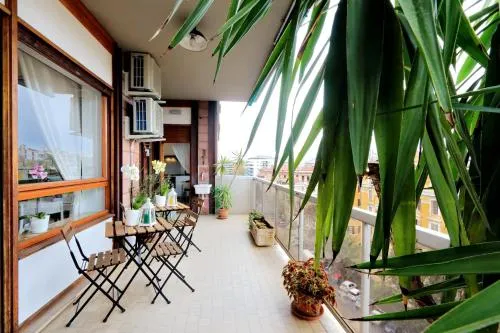 YCH-TRASTEVERE cozy flat for 8 people