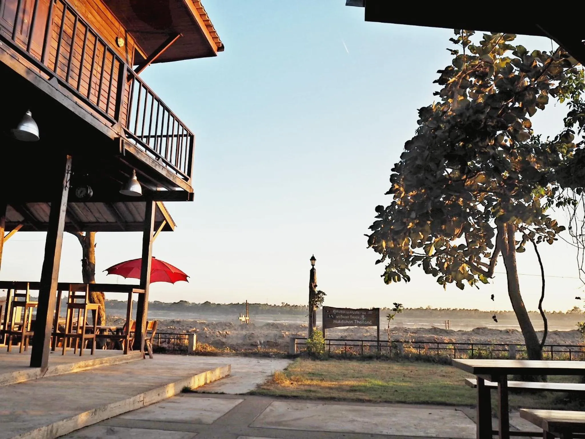 NawiengkaeRiverview Resort