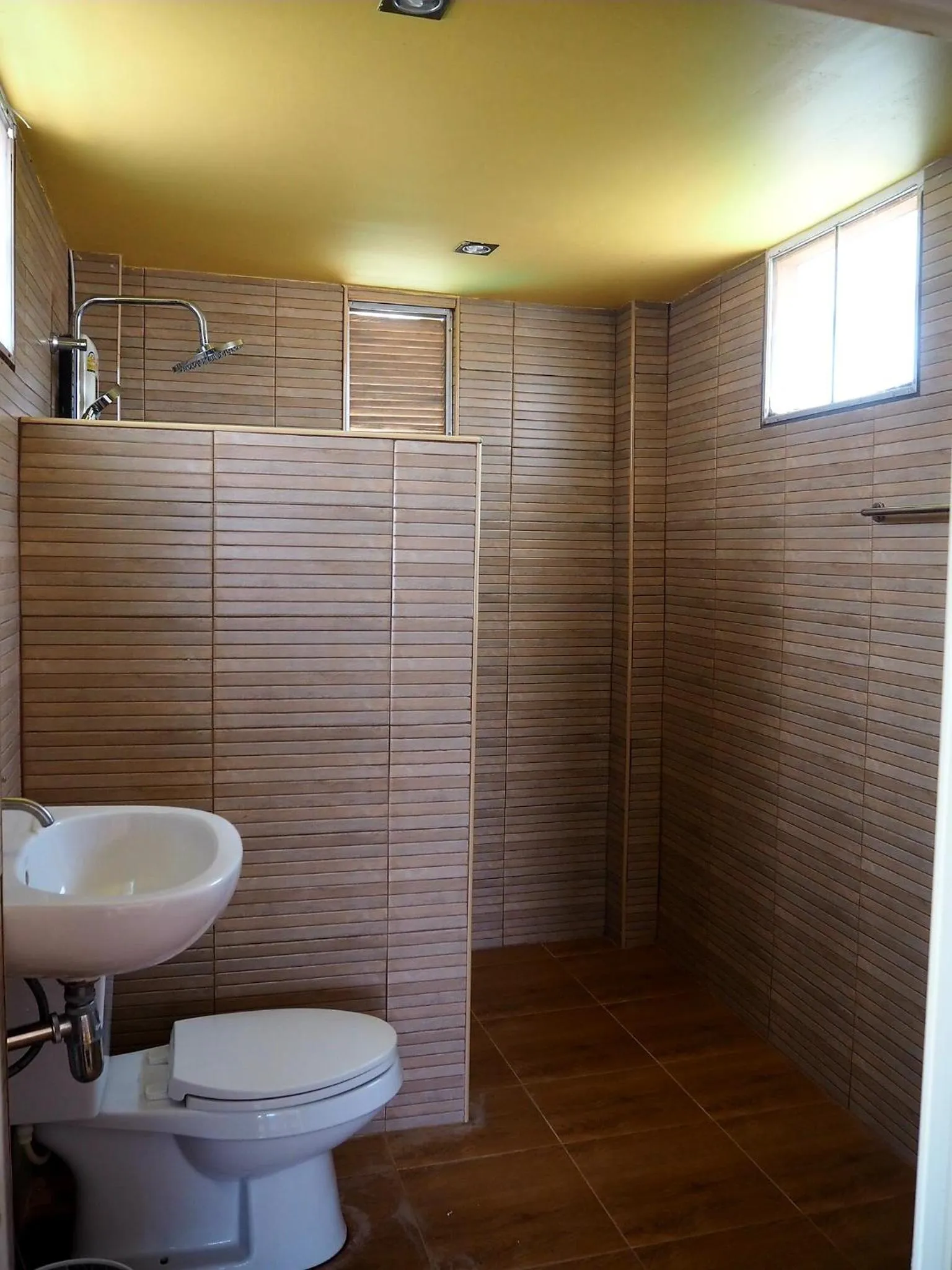 NawiengkaeRiverview Resort