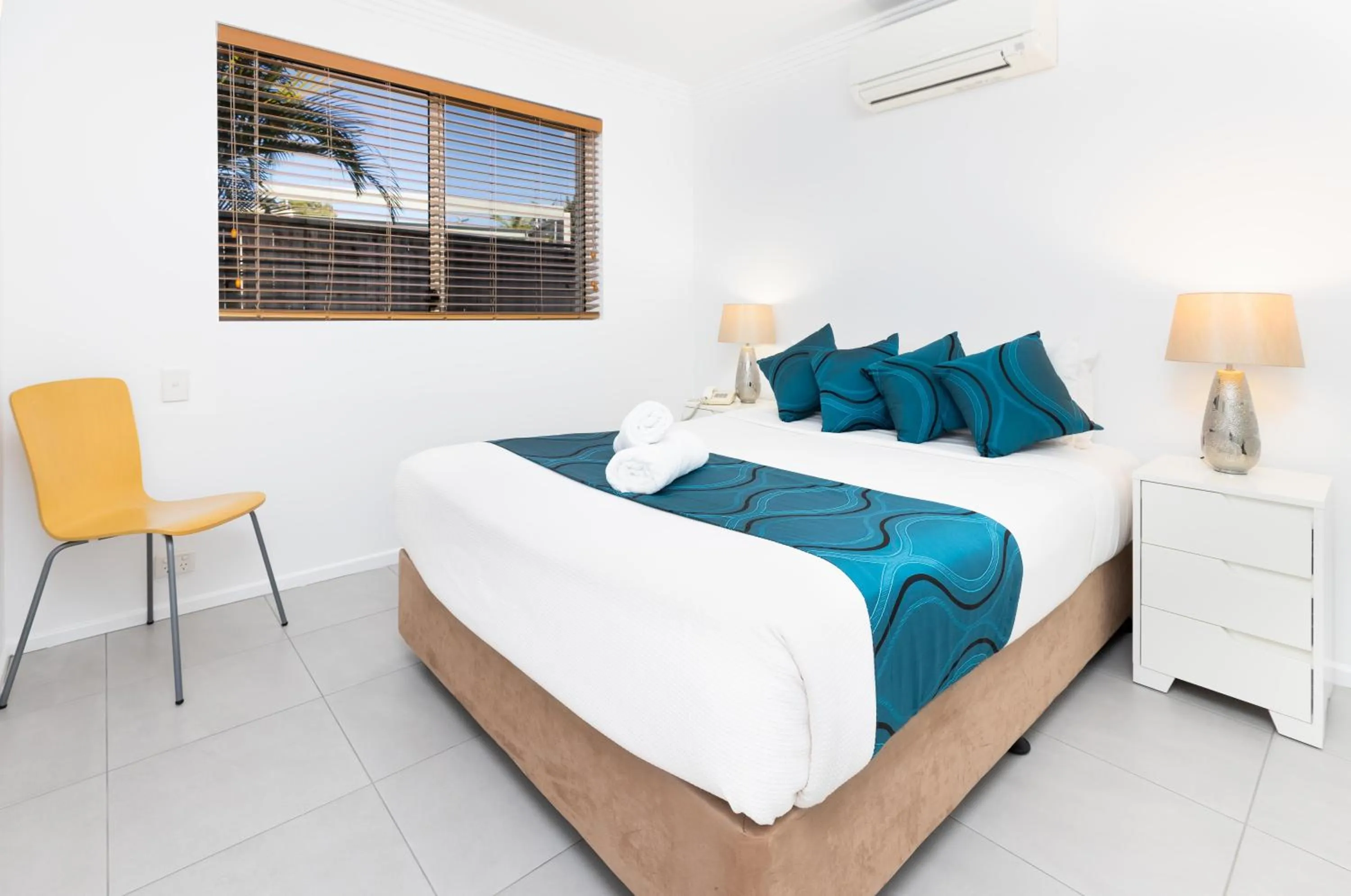 Bedroom, Bed in Noosa River Palms