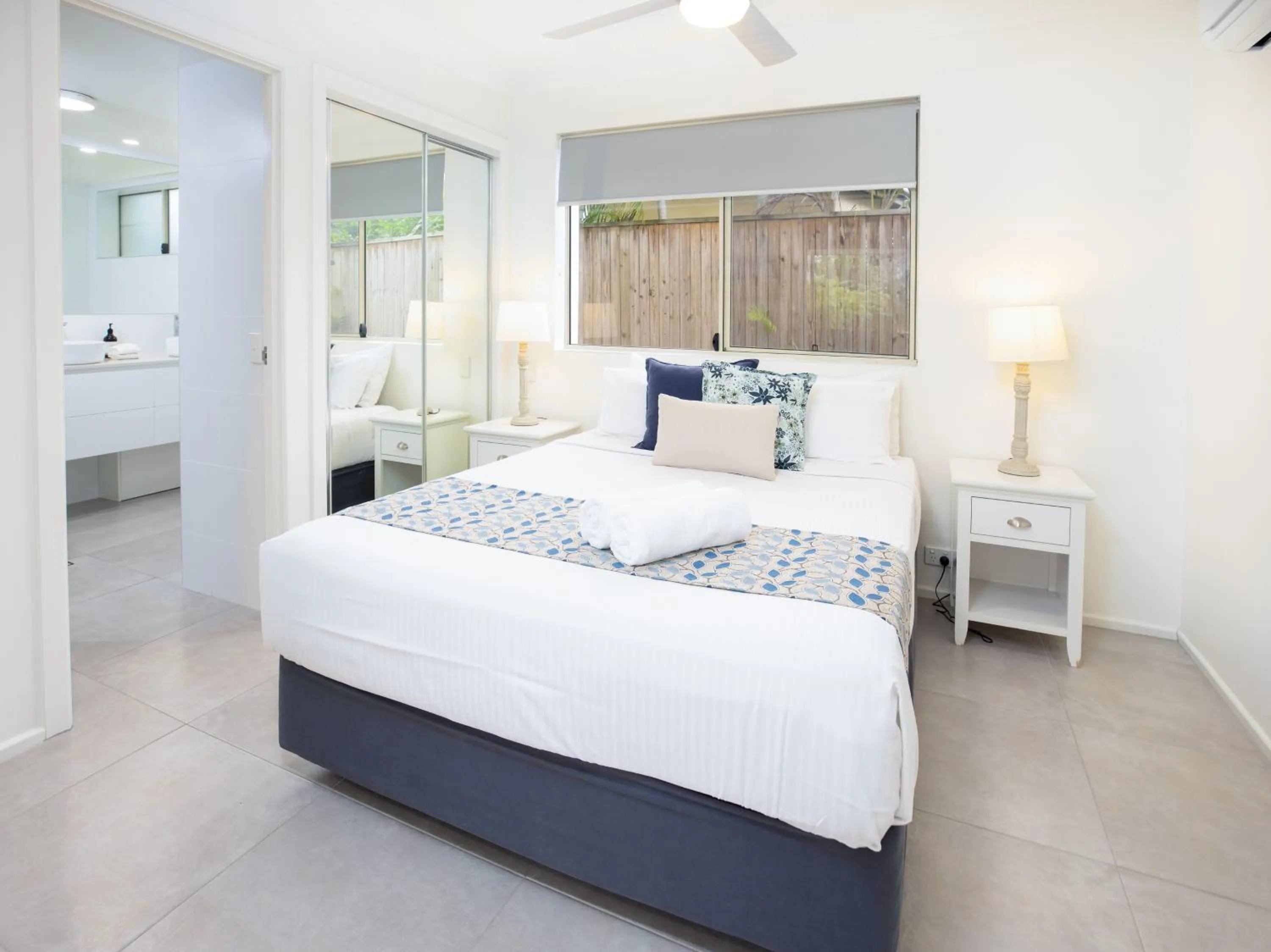 Bedroom, Bed in Noosa River Palms