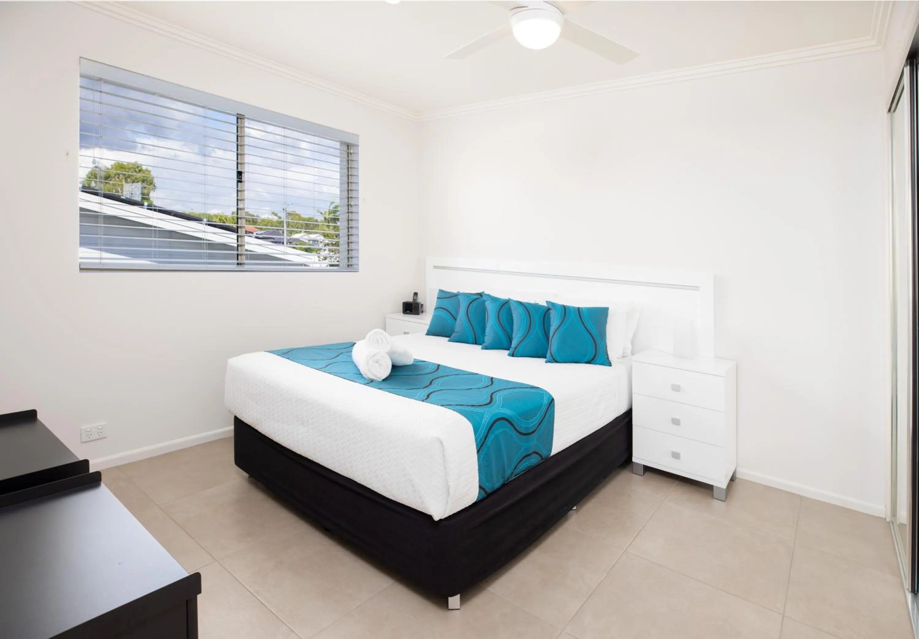 Bedroom, Bed in Noosa River Palms