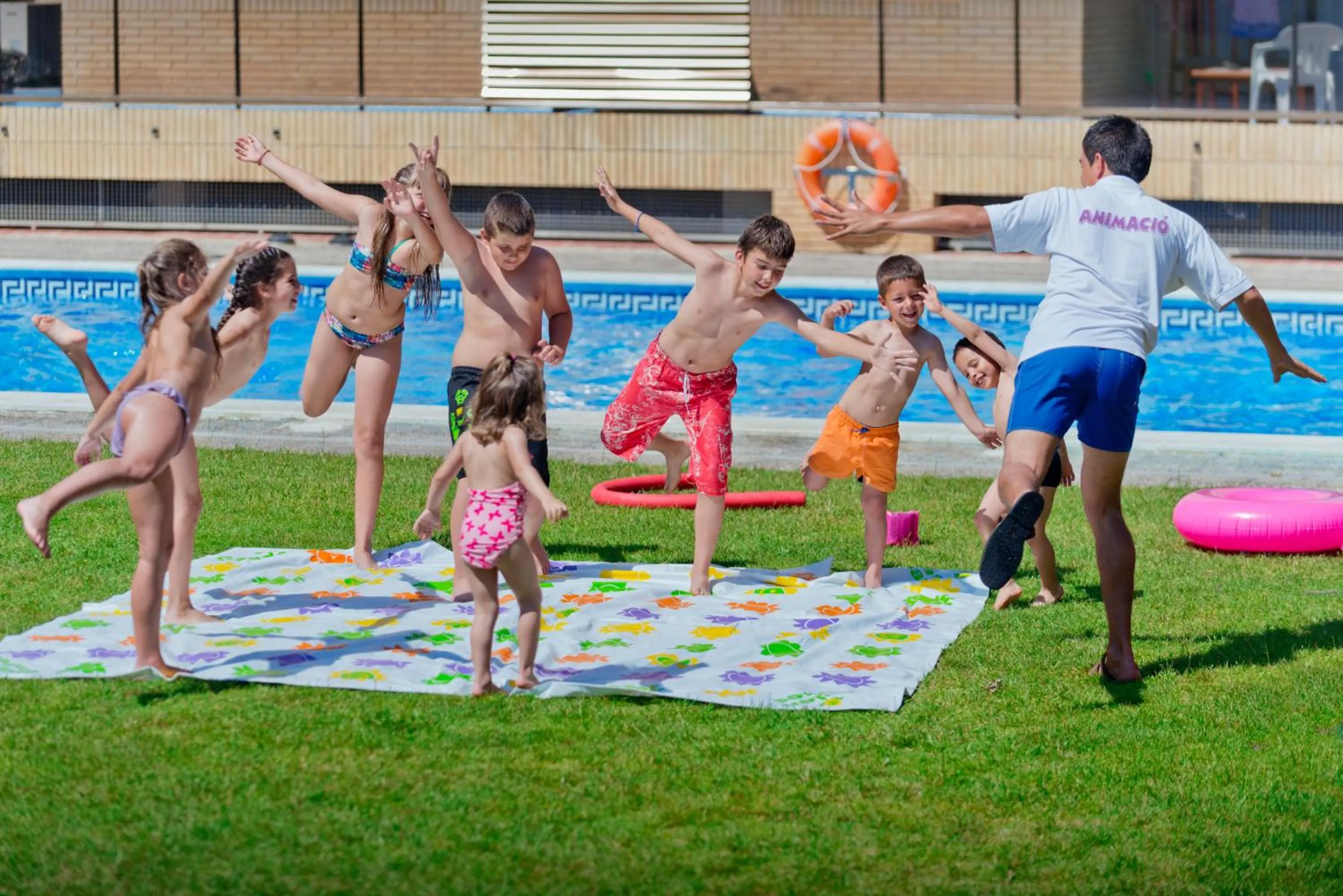 Kids's club in Olimar II