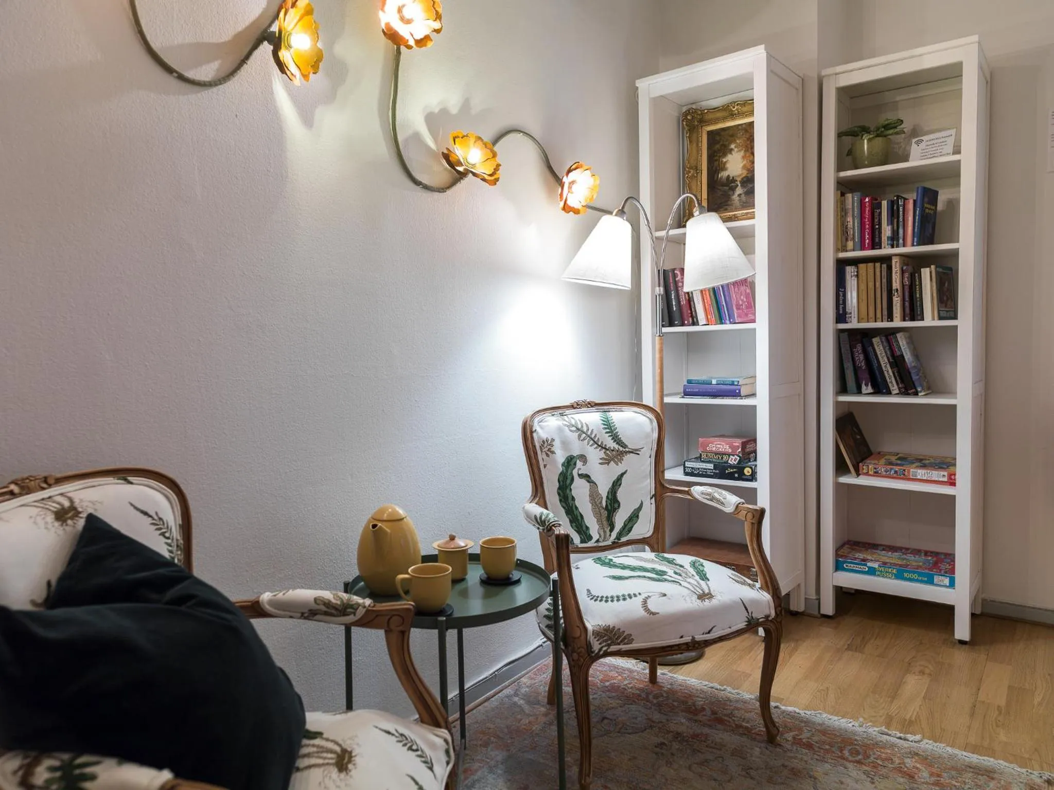 Seating area in Castanea Old Town Hostel