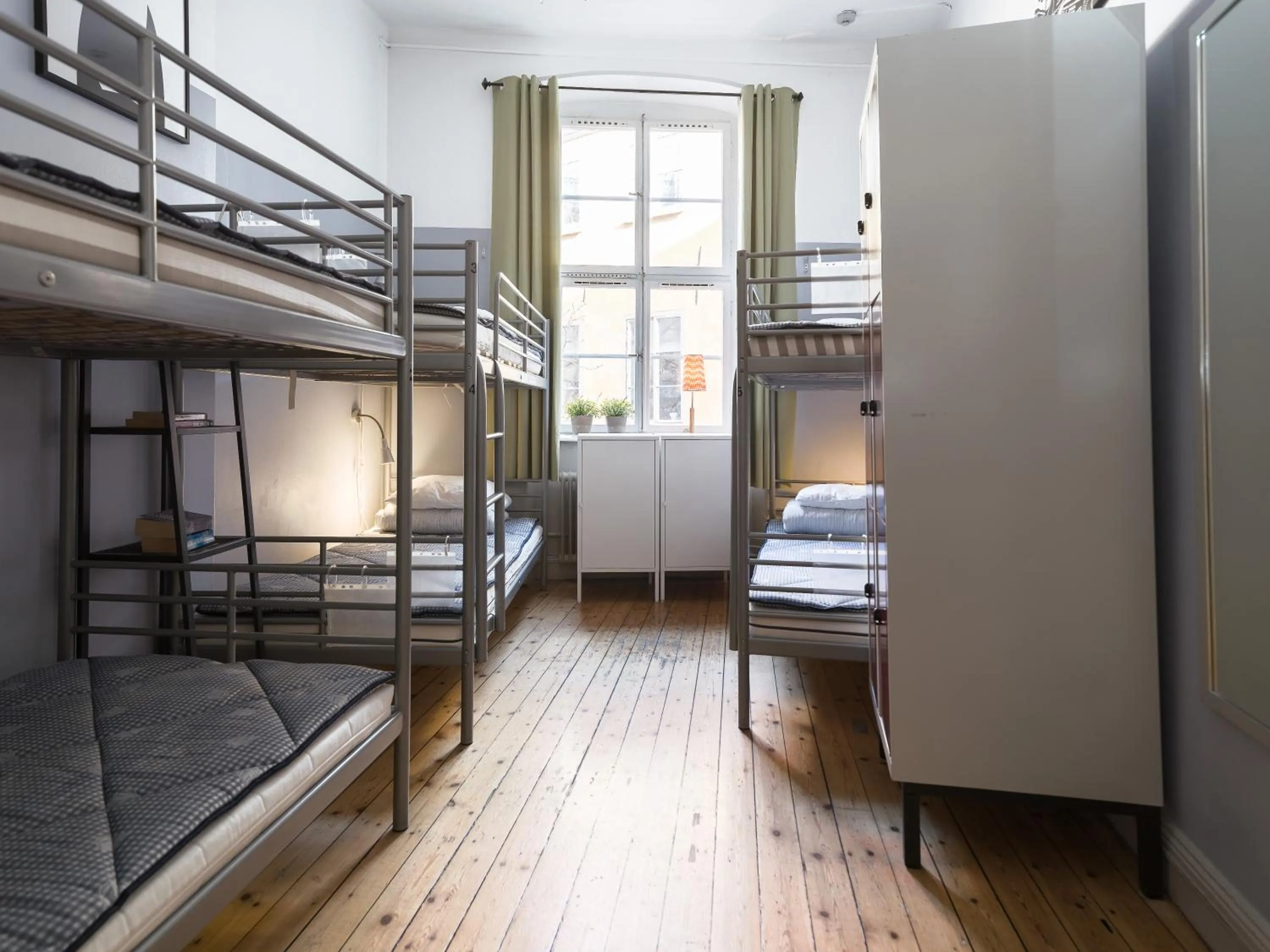 Photo of the whole room, Bed in Castanea Old Town Hostel