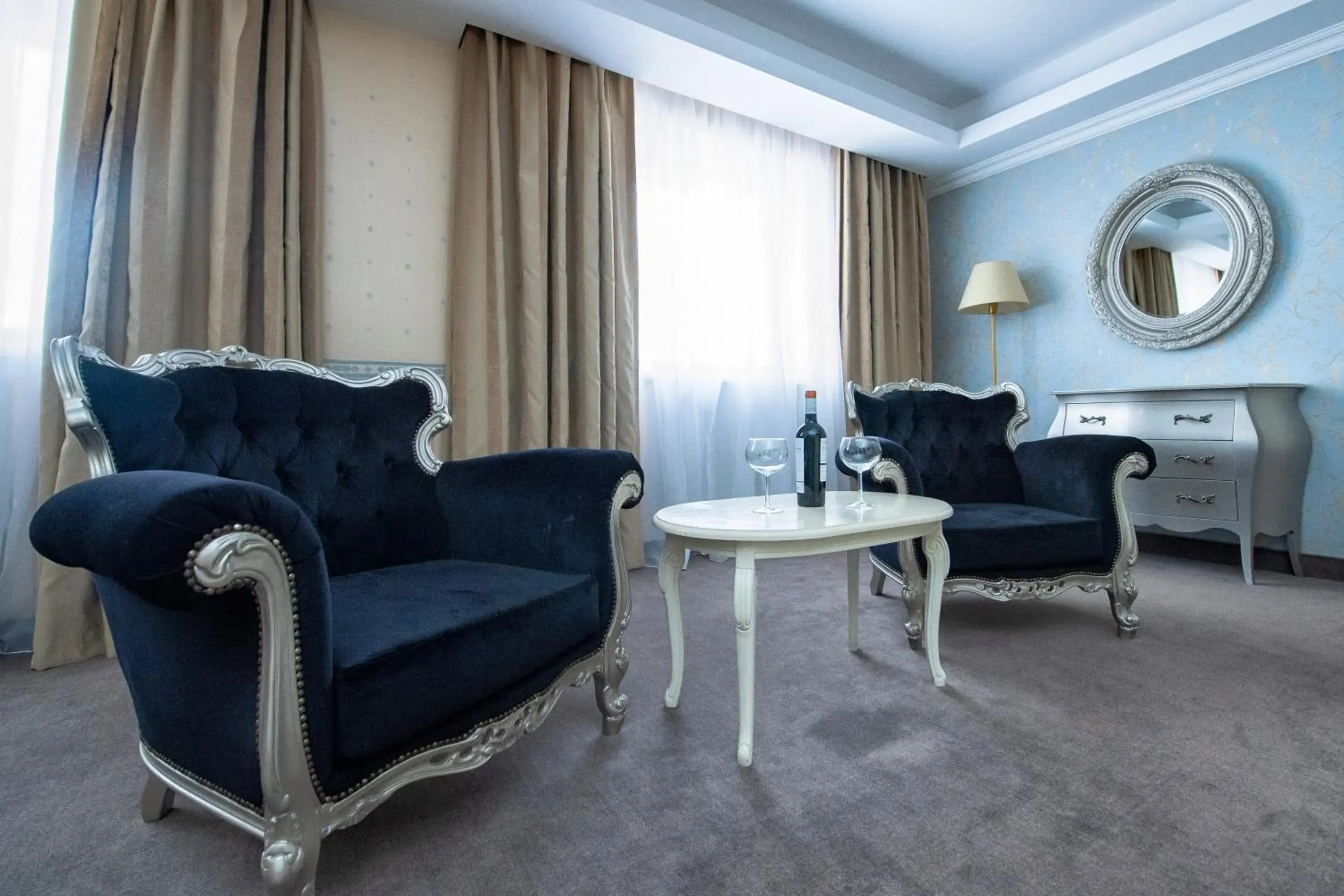 Superior Apartment in Hotel Roman by Dumbrava Business Resort Superior Apartment in Hotel Roman by Dumbrava Business Resort