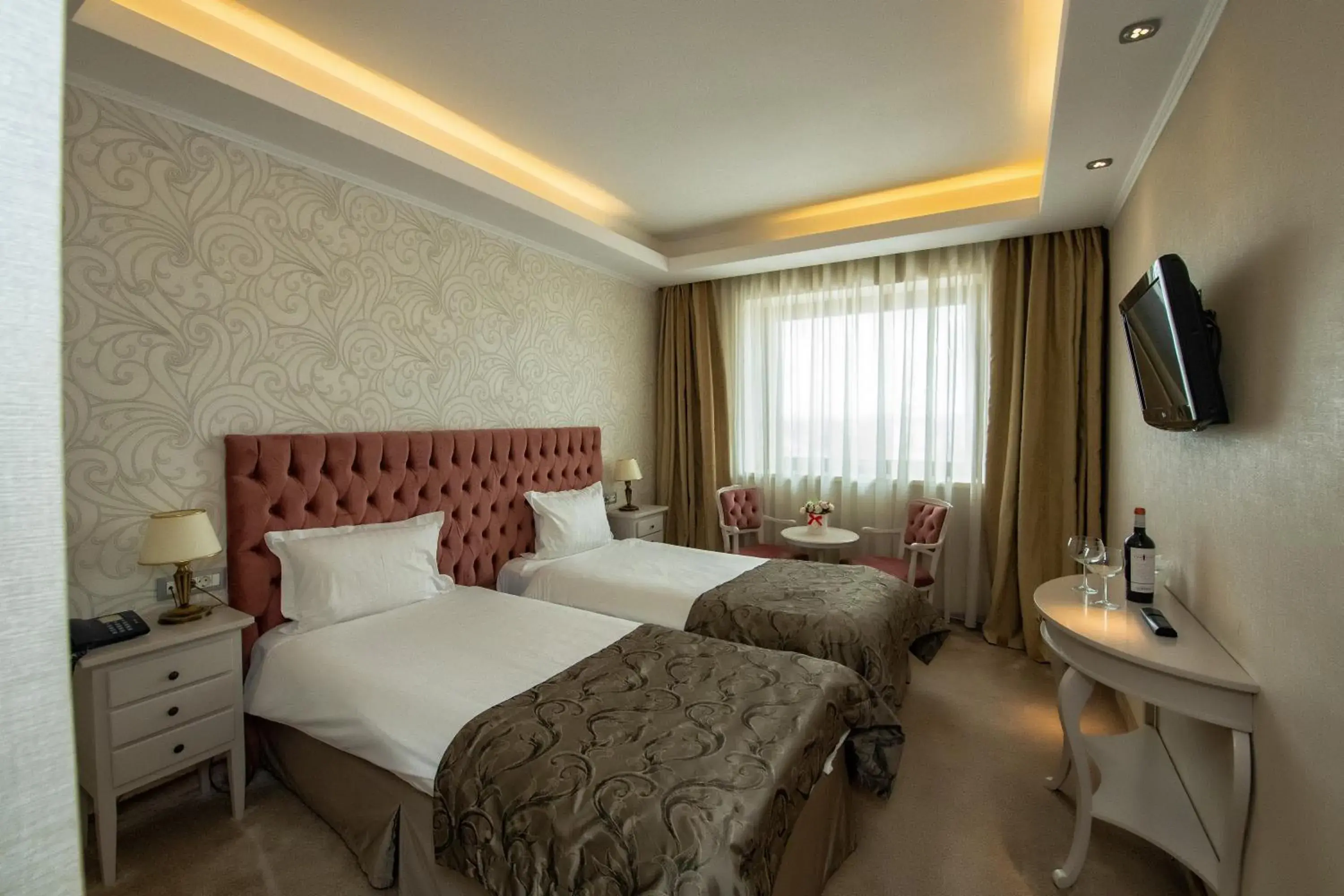Standard Double or Twin Room - single occupancy in Hotel Roman by Dumbrava Business Resort Standard Double or Twin Room - single occupancy in Hotel Roman by Dumbrava Business Resort