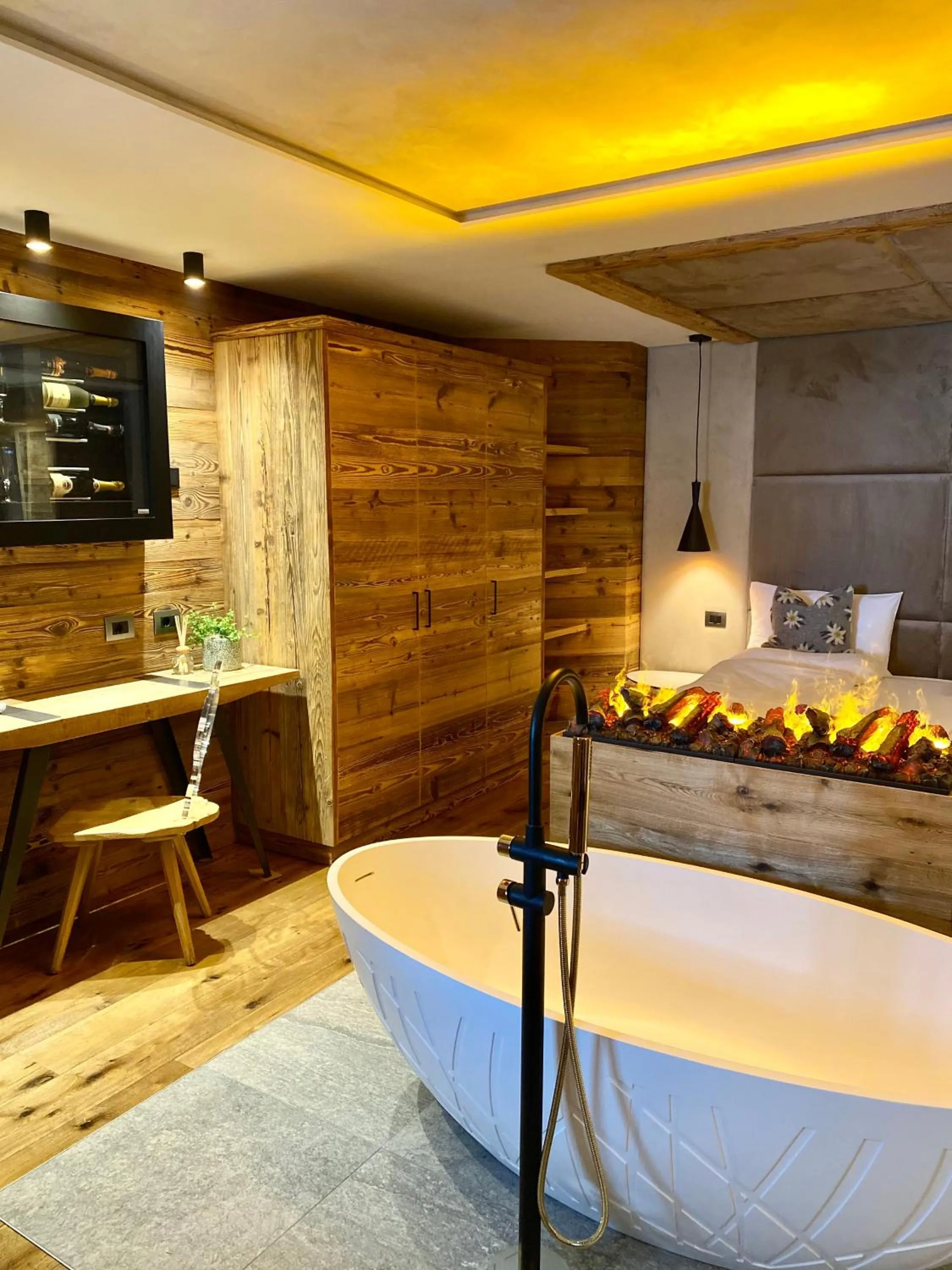 Photo of the whole room in Alpine Refuge Villa Adler