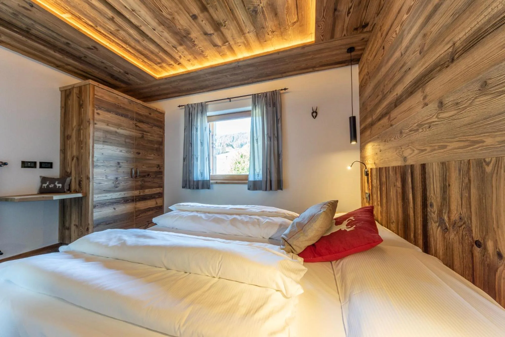 Bedroom, Bed in Alpine Refuge Villa Adler