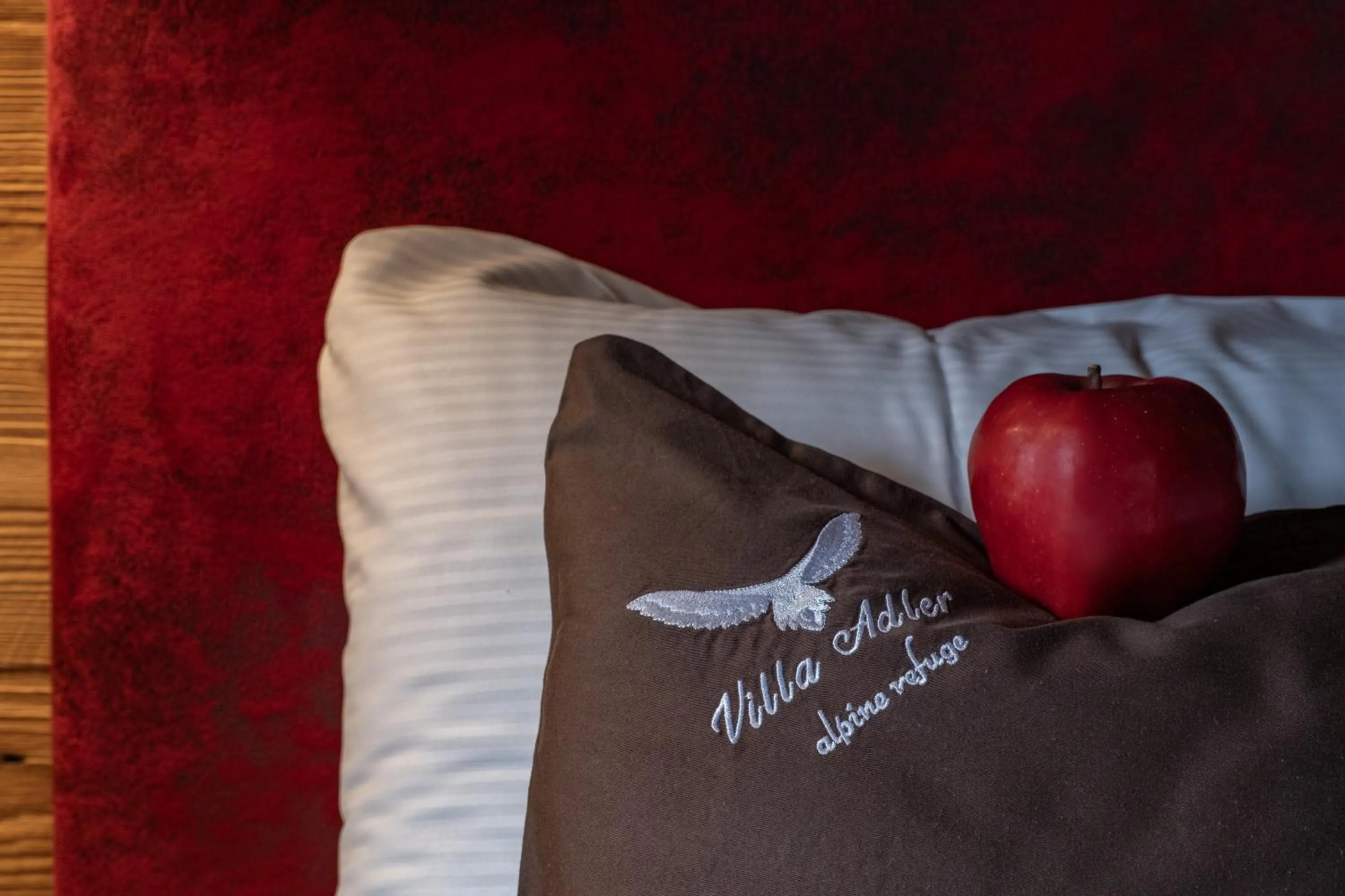 Decorative detail, Bed in Alpine Refuge Villa Adler