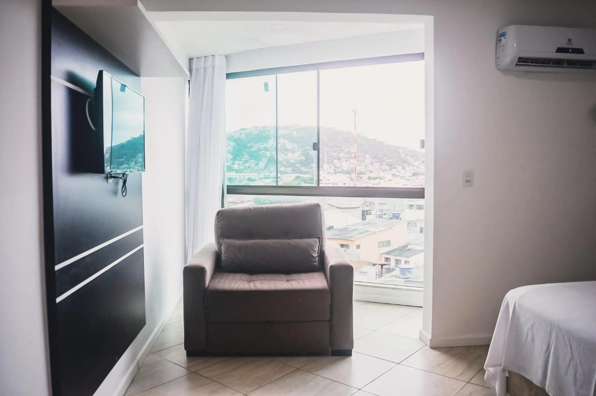 Bed in Sophia 2 Residence Inn