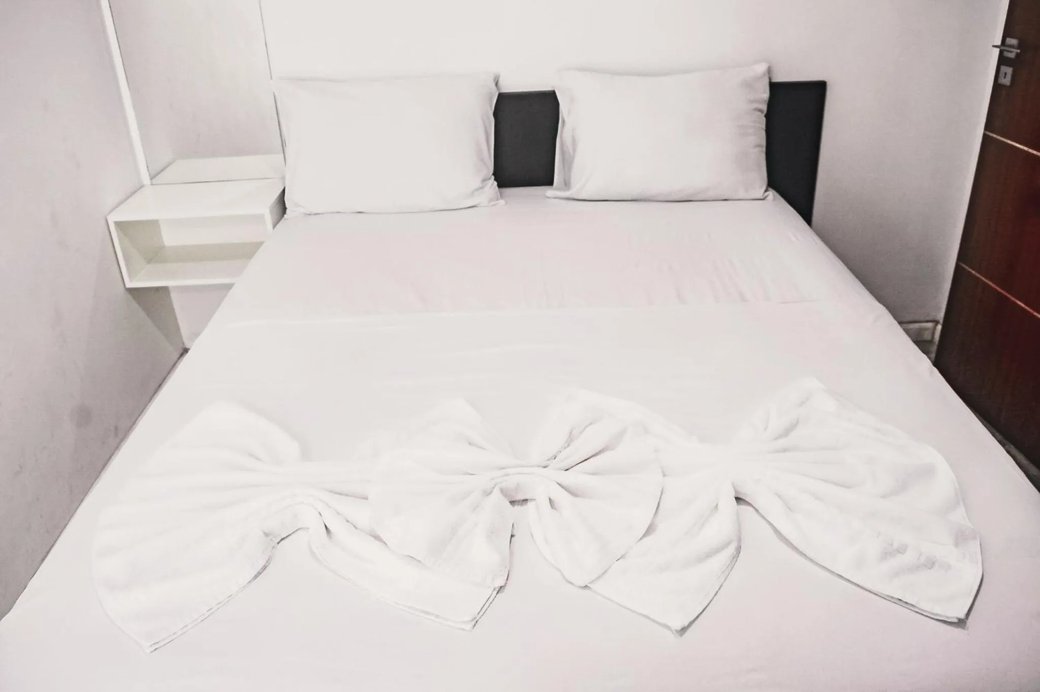 Bed in Sophia 2 Residence Inn