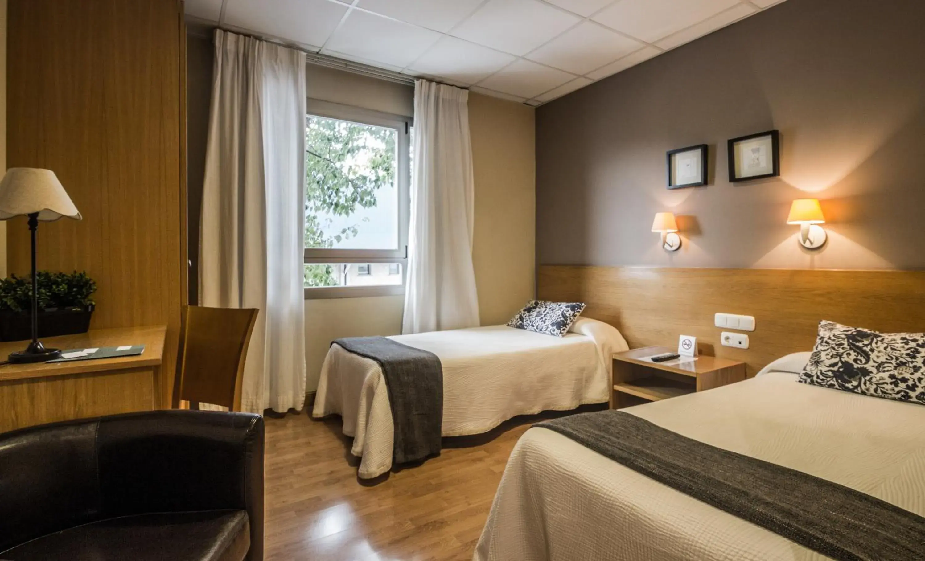 Twin Room - single occupancy in Hotel Casa Jacinto Pamplona Twin Room - single occupancy in Hotel Casa Jacinto Pamplona