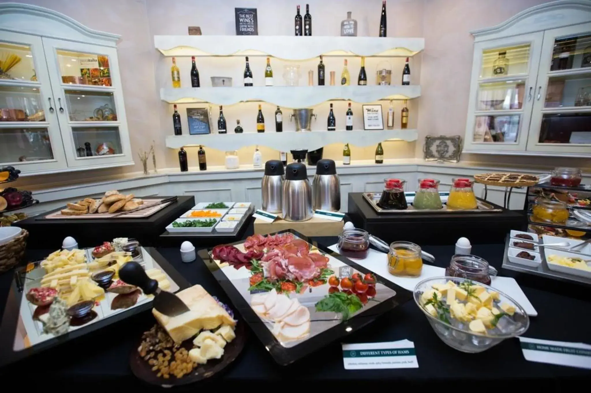 Triple Room in Classic Hotel Triple Room in Classic Hotel