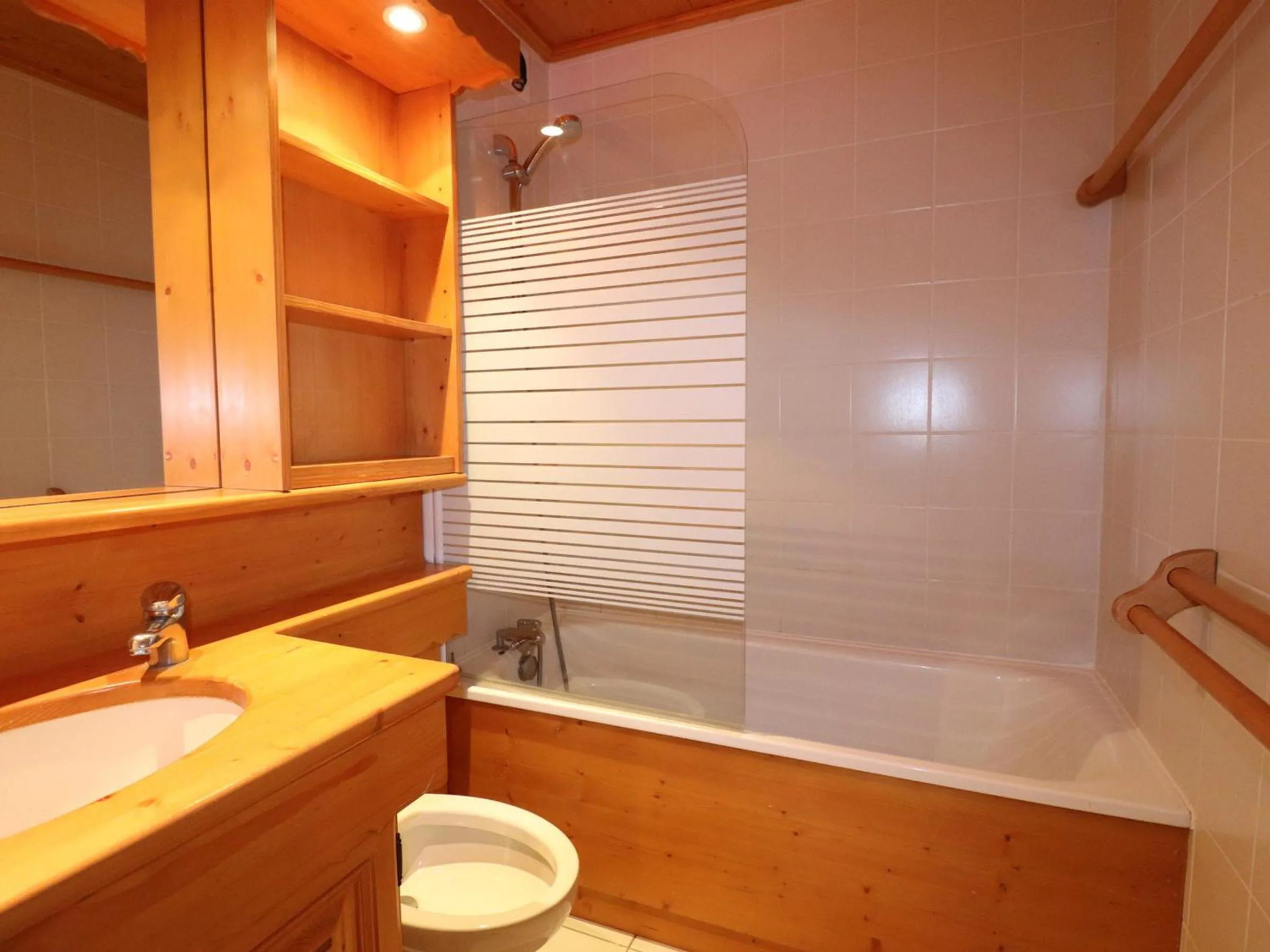 Appartement lumineux et cosy sur les pistes, balcon et WIFI - FR-1-182-13