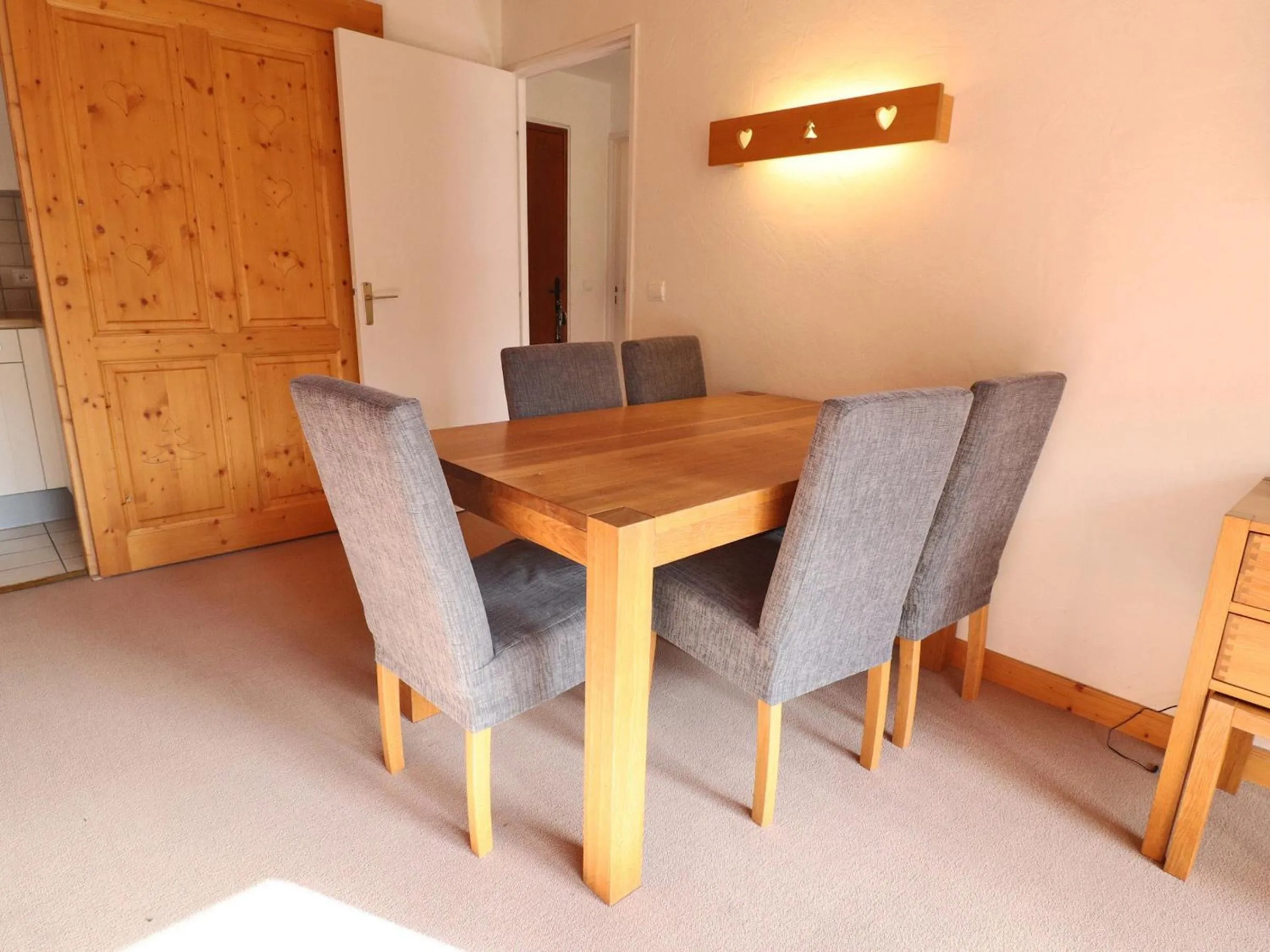 Appartement lumineux et cosy sur les pistes, balcon et WIFI - FR-1-182-13