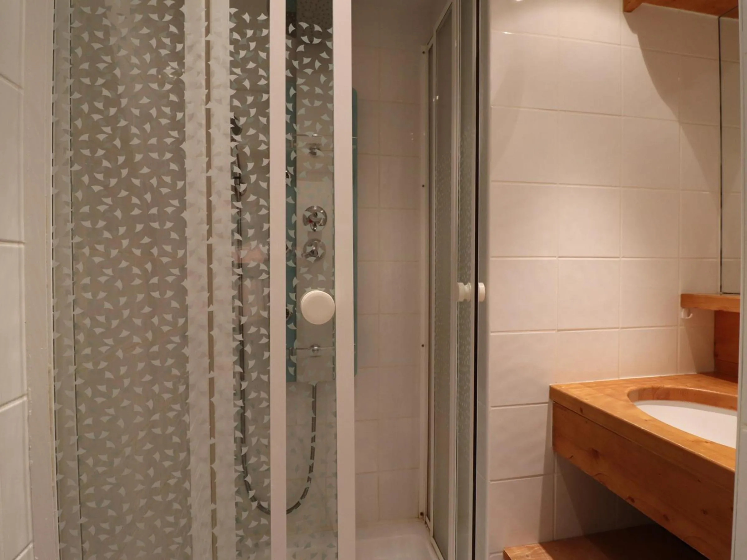 Charmant Studio Cabine Sud avec Balcon - FR-1-182-16