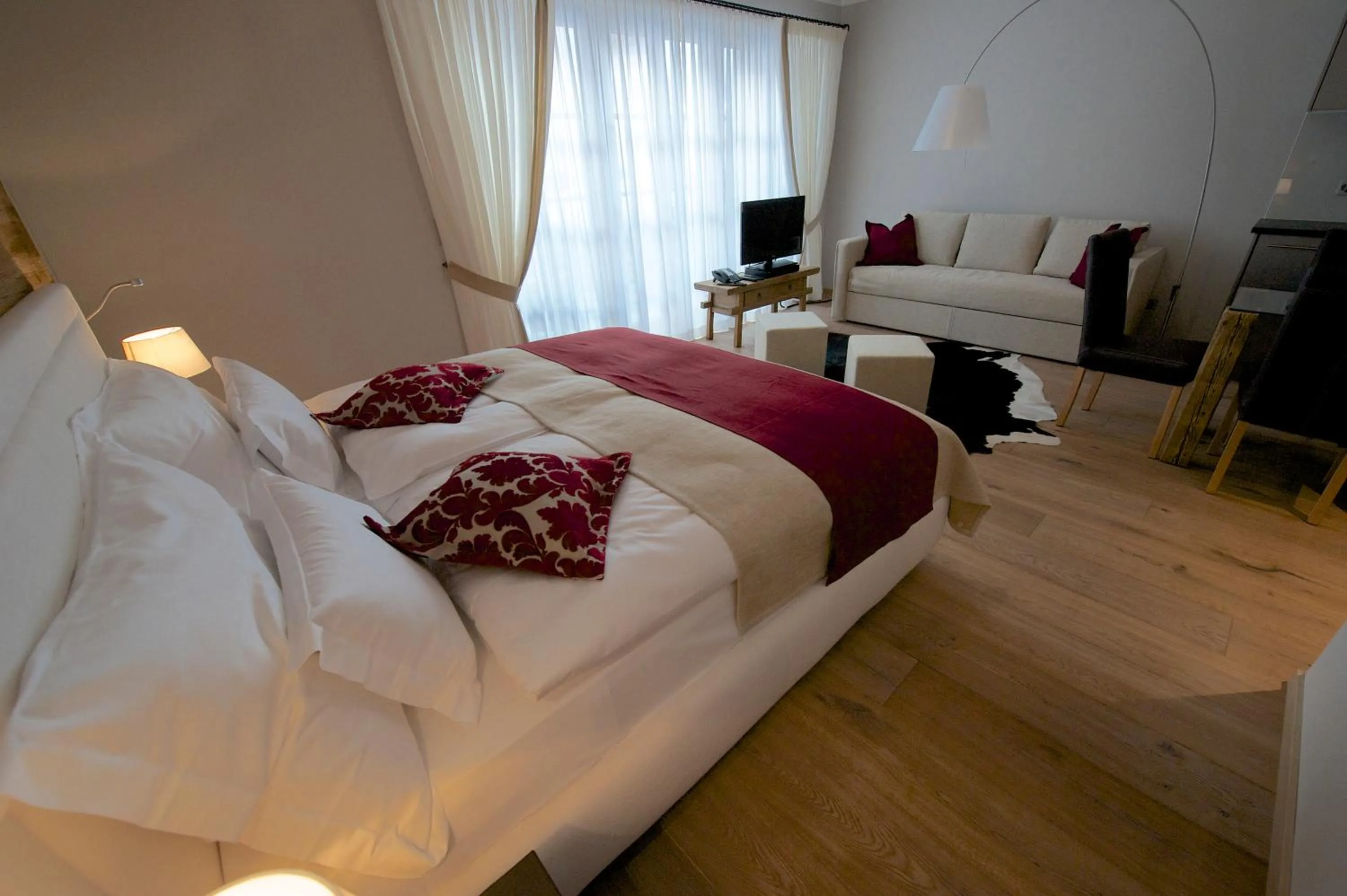 Photo of the whole room, Bed in Hotelino Petit Chalet