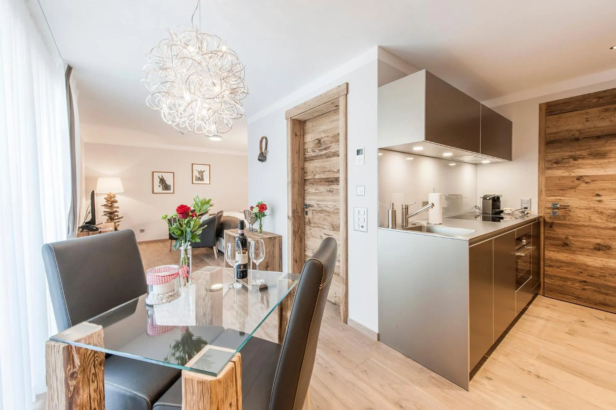 Kitchen or kitchenette in Hotelino Petit Chalet