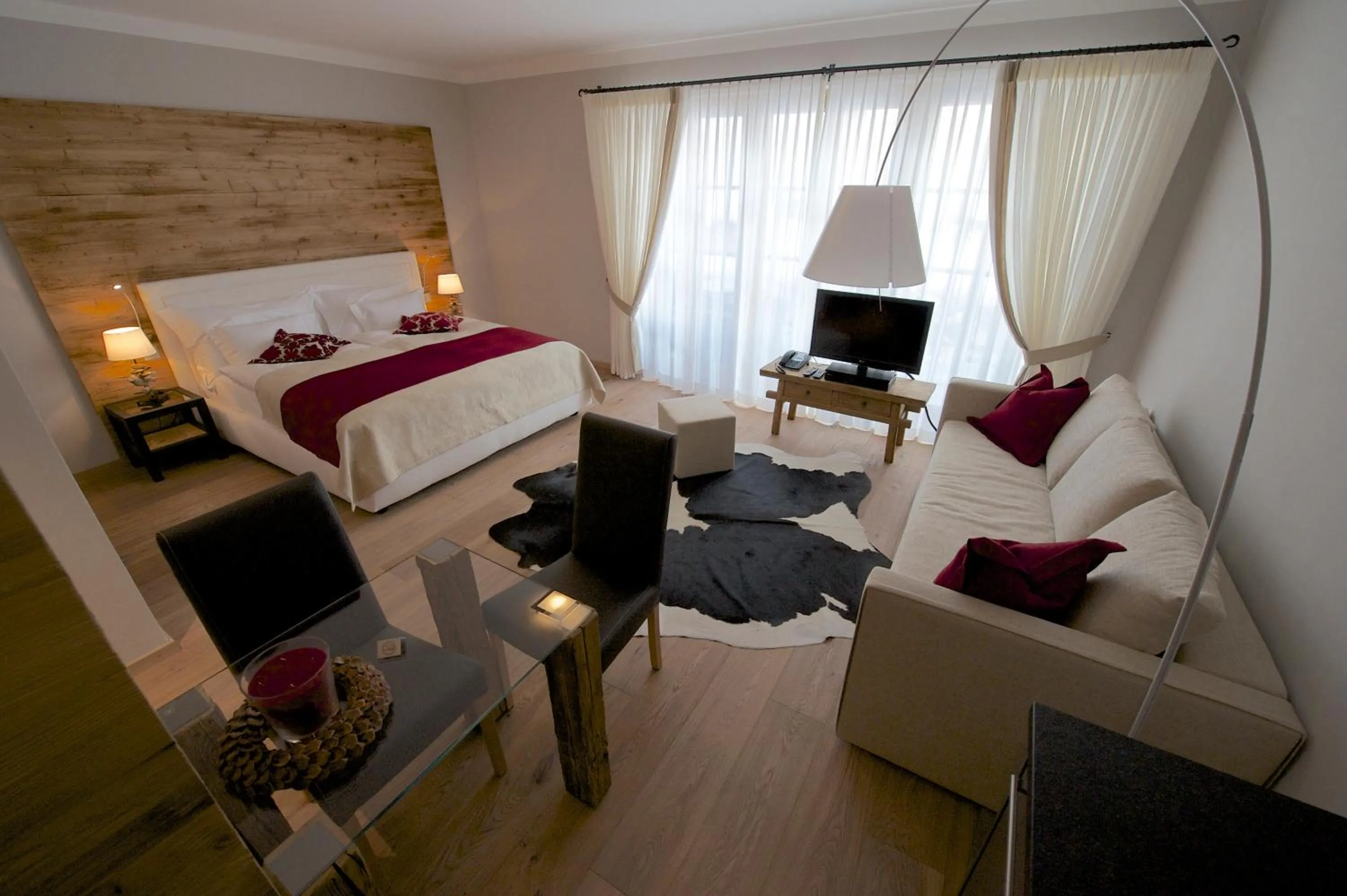 Photo of the whole room, Bed in Hotelino Petit Chalet