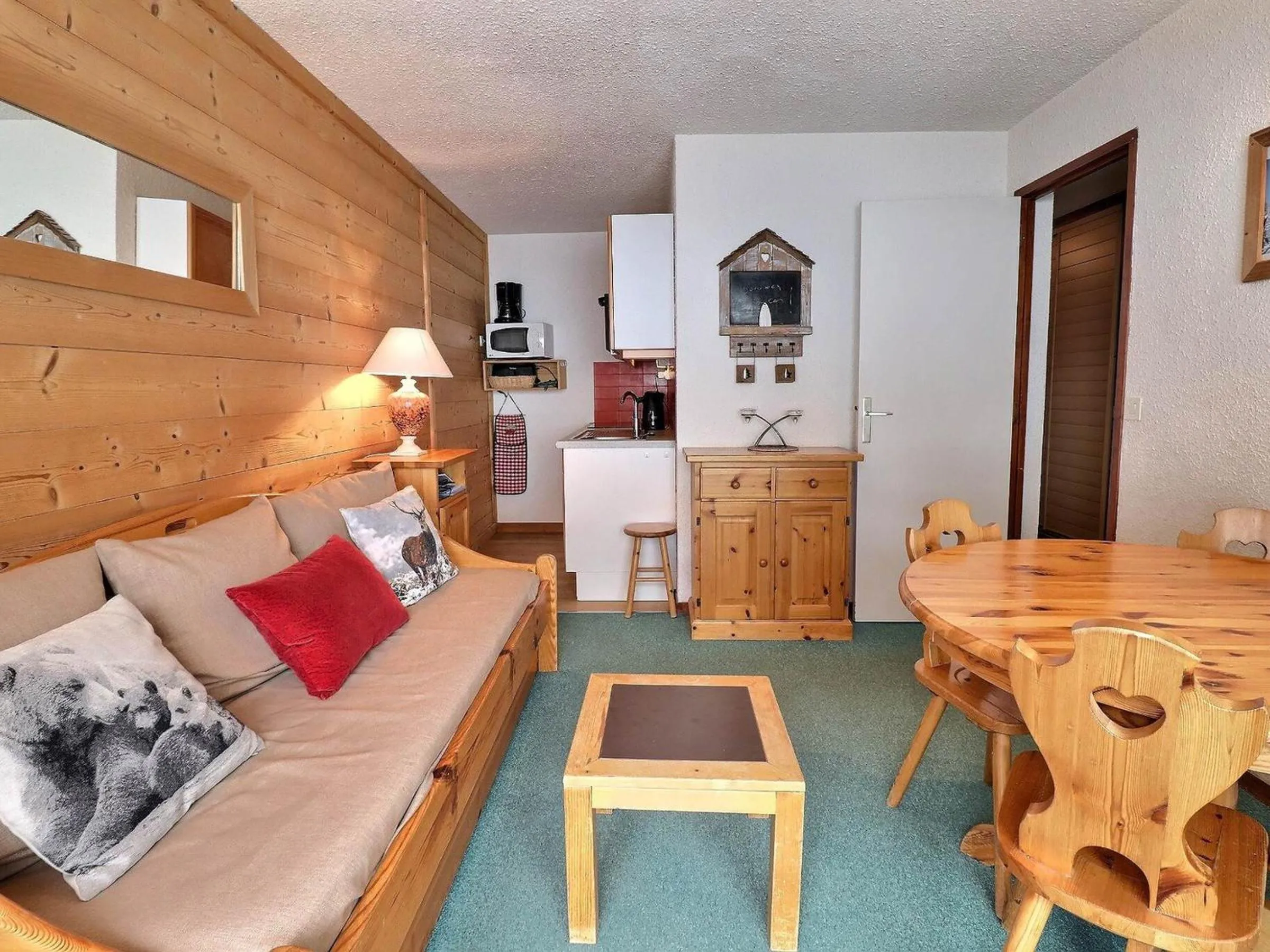 Appartement 2 Pièces au Pied des Pistes - 6 Personnes - FR-1-182-105