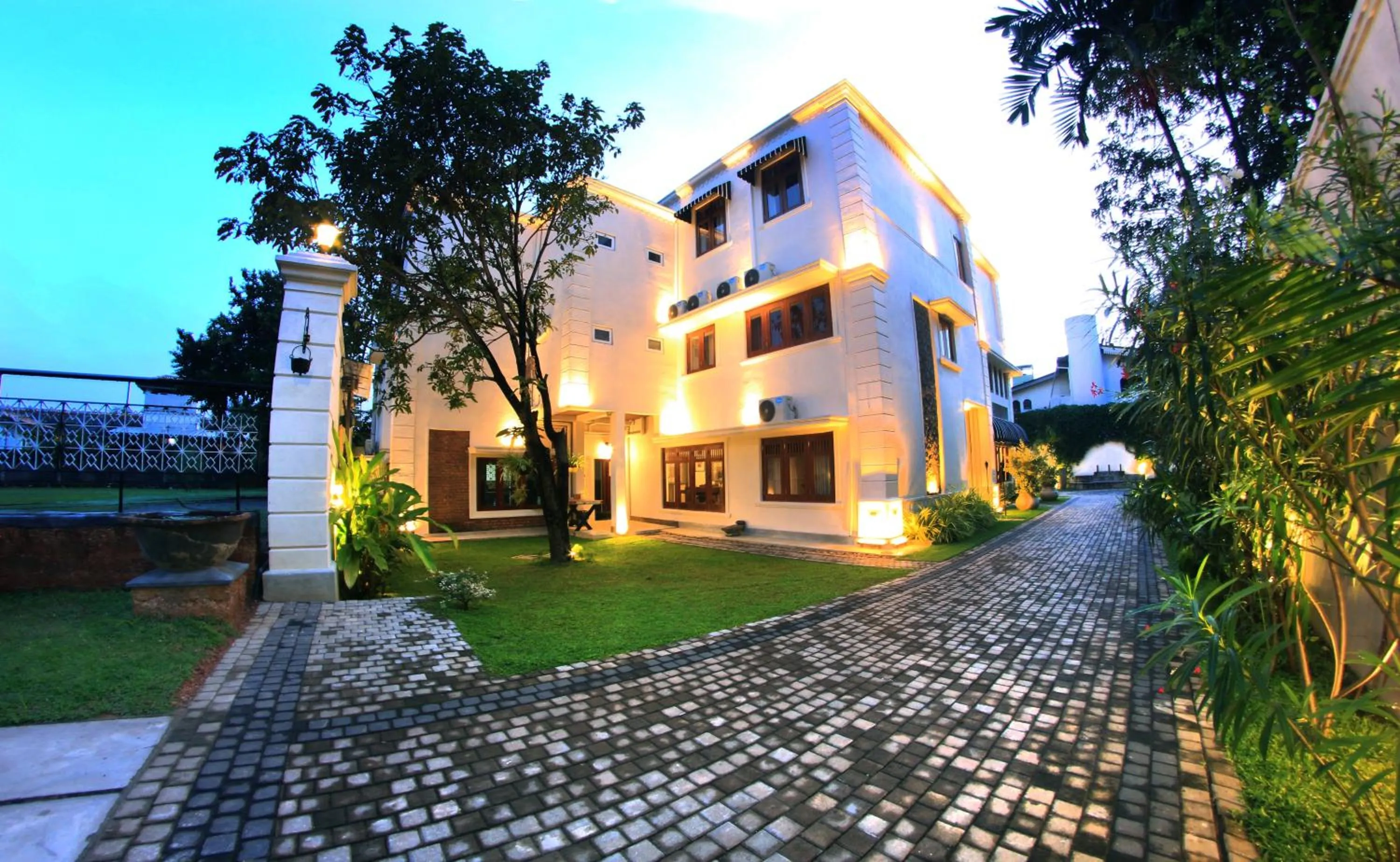 Property building in Forever City Hotel