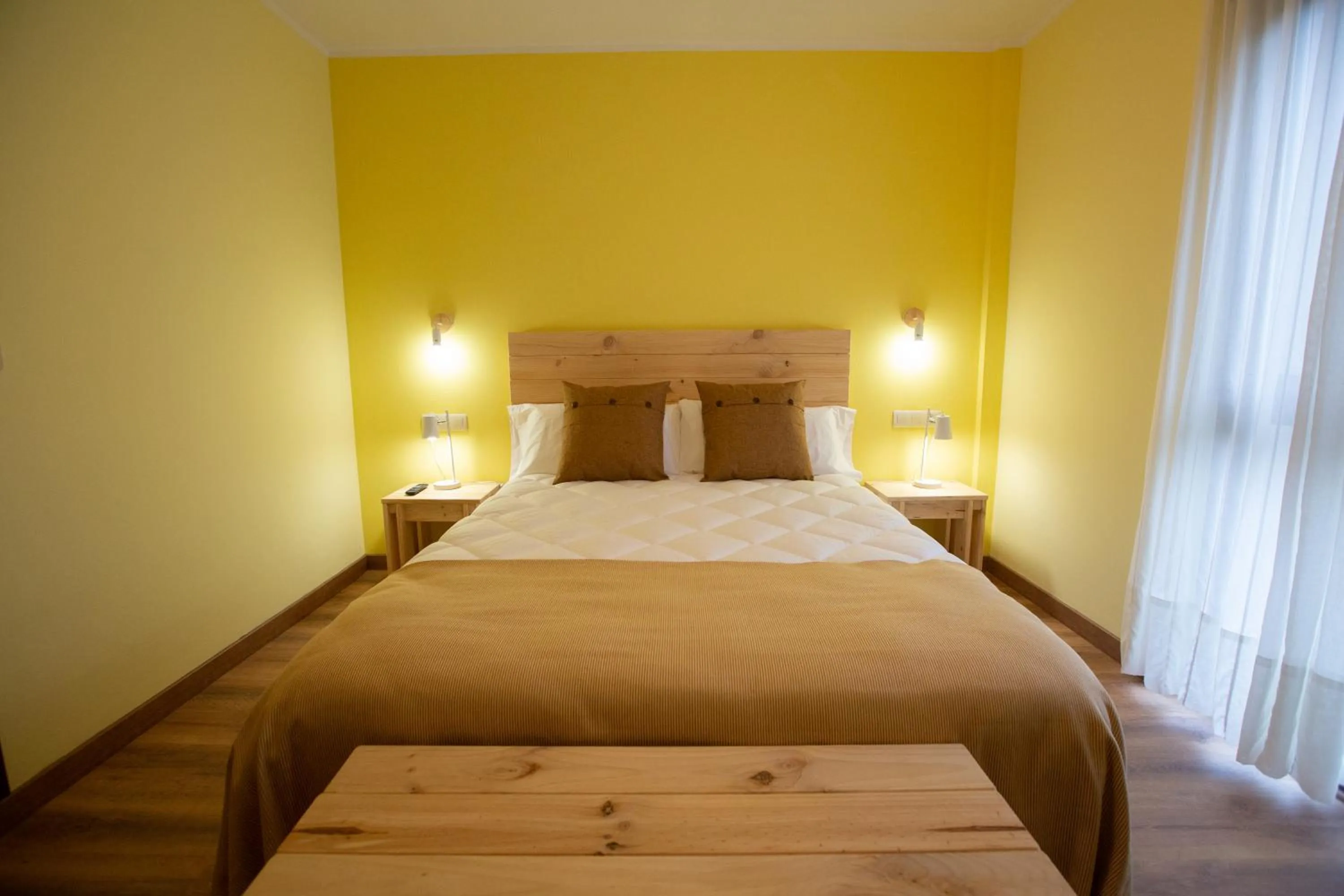 Photo of the whole room, Bed in La Casona de Cardes