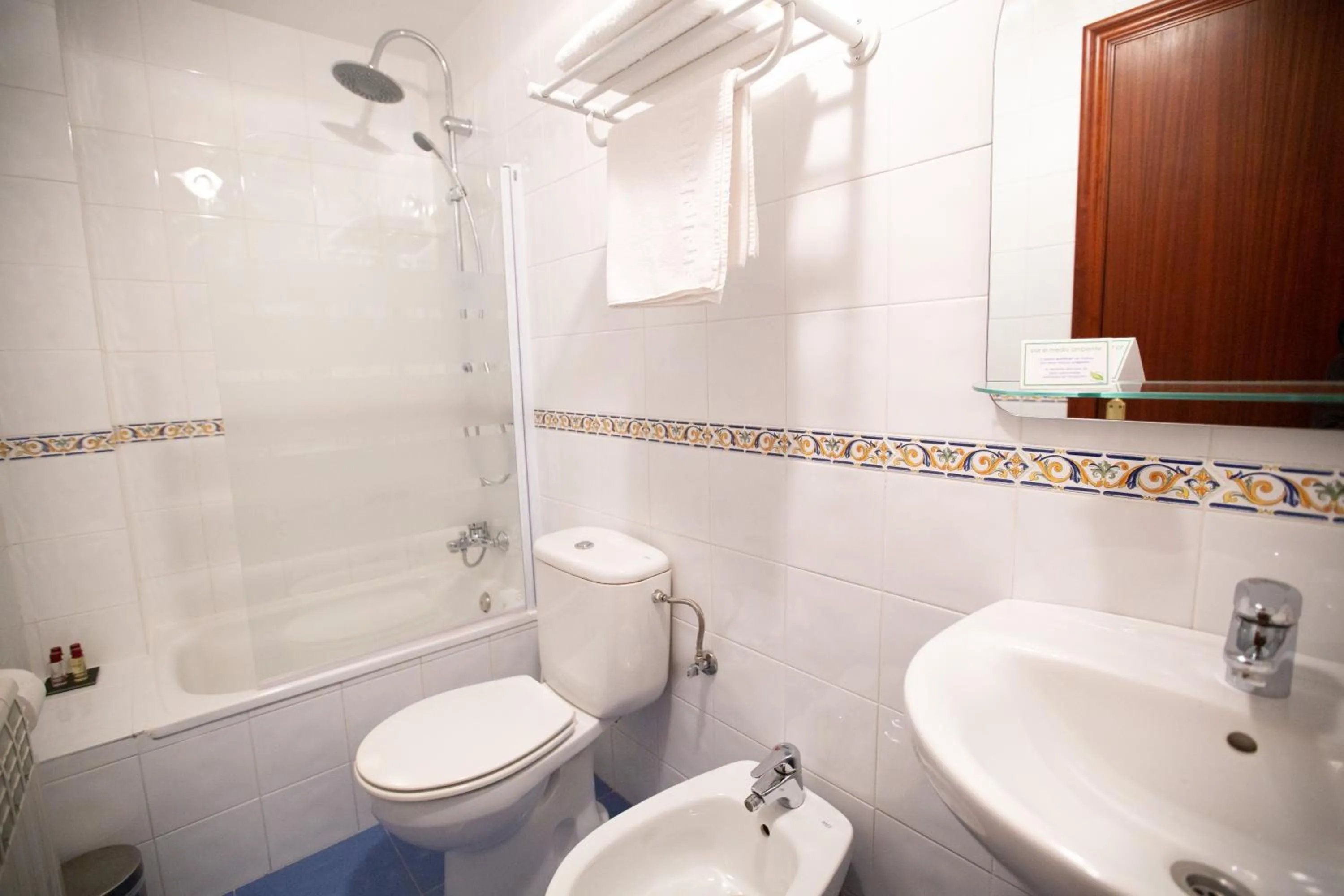 Bathroom in La Casona de Cardes