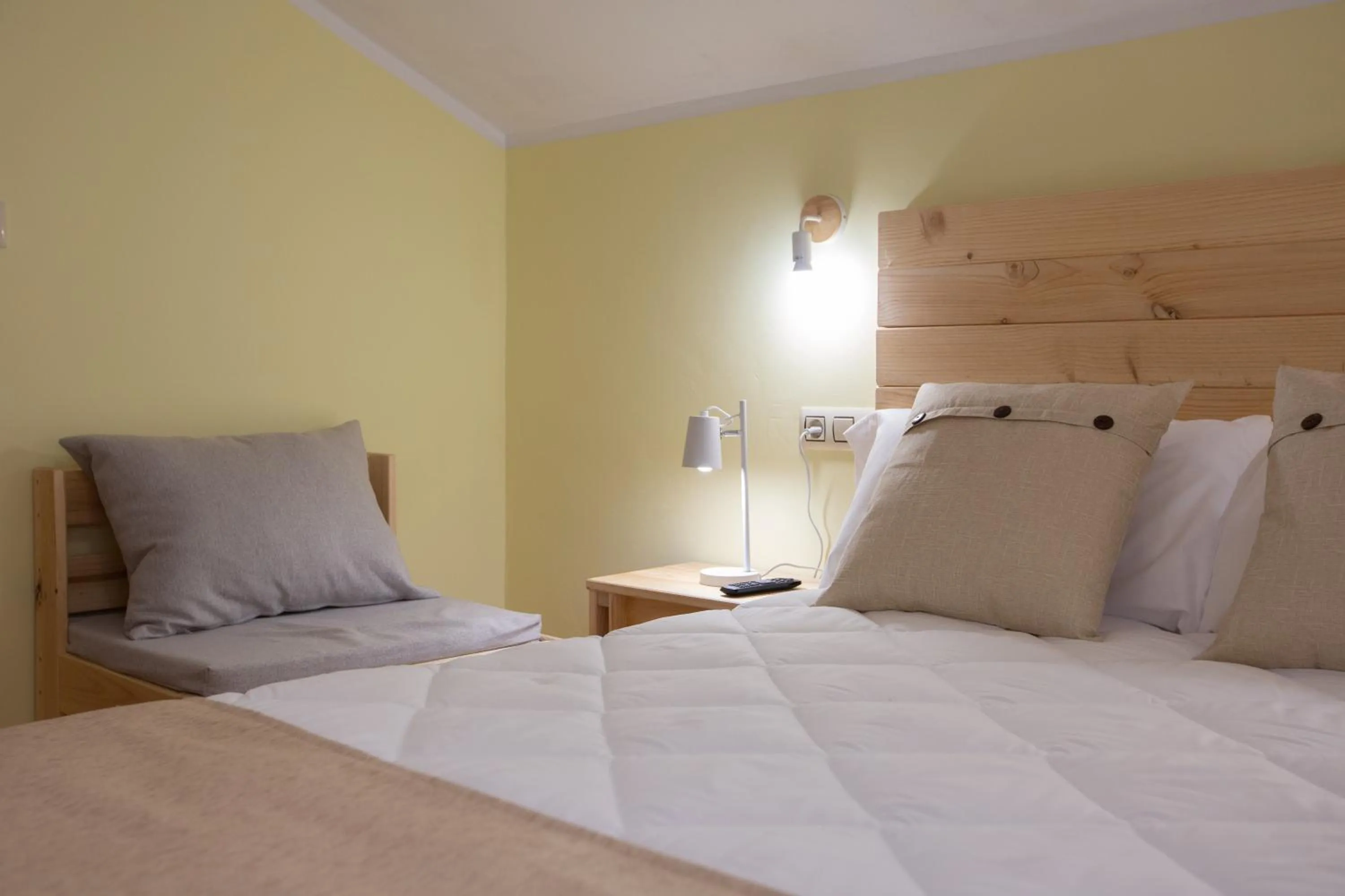 Photo of the whole room, Bed in La Casona de Cardes