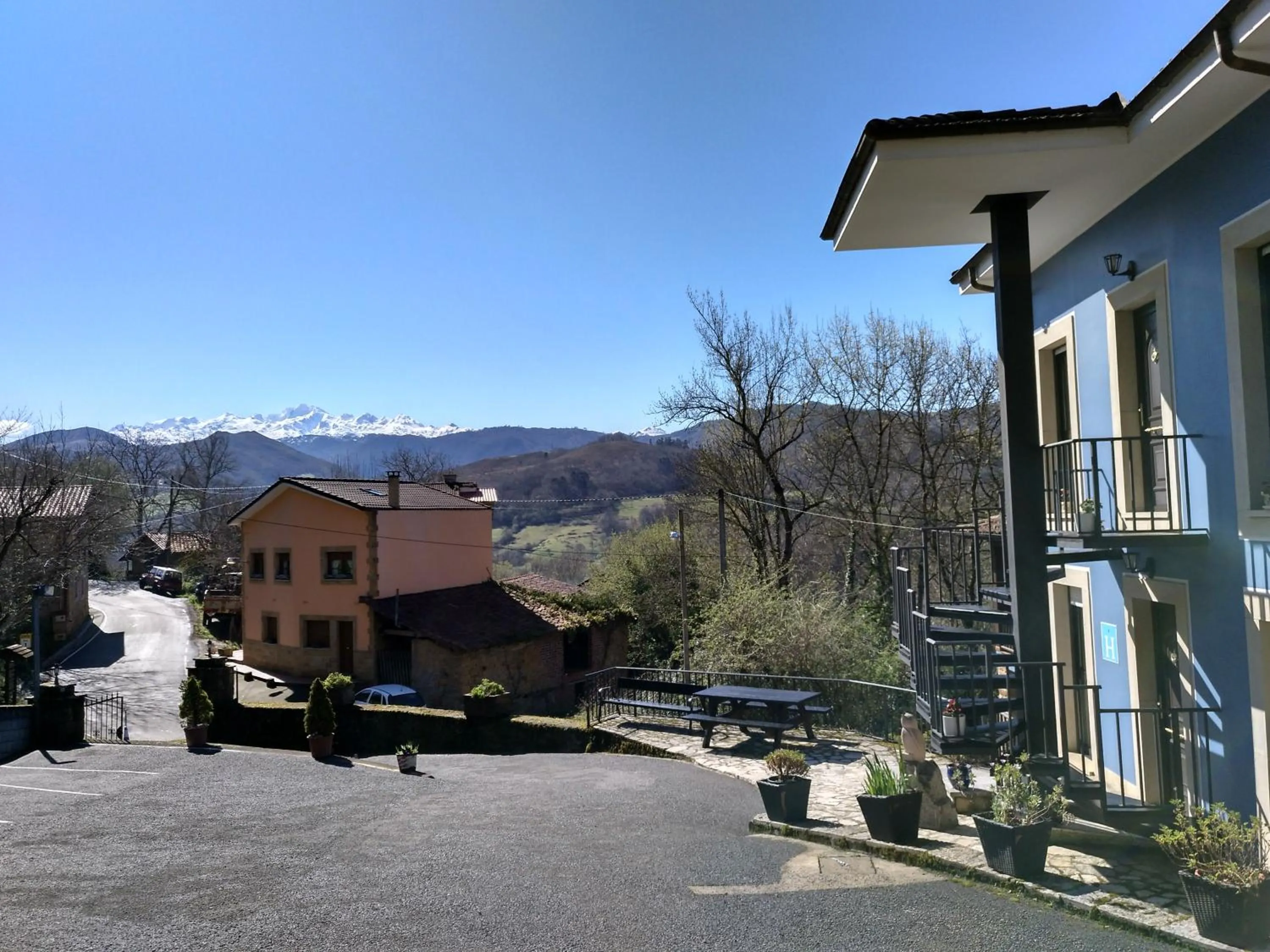 Area and facilities in La Casona de Cardes