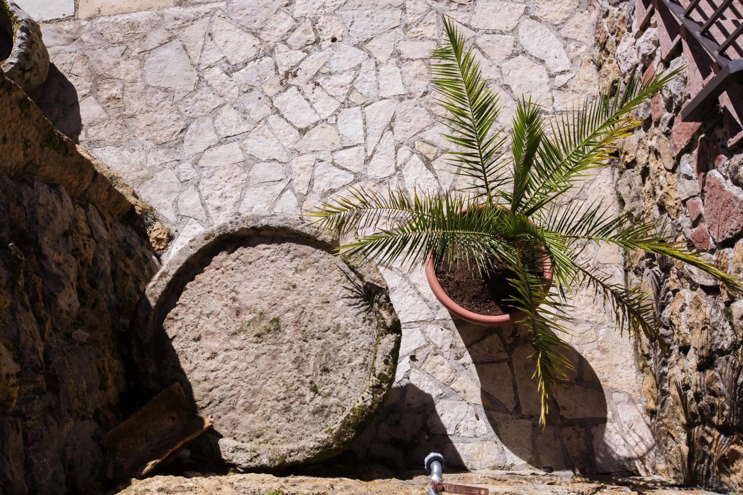 Decorative detail in La Casona de Cardes