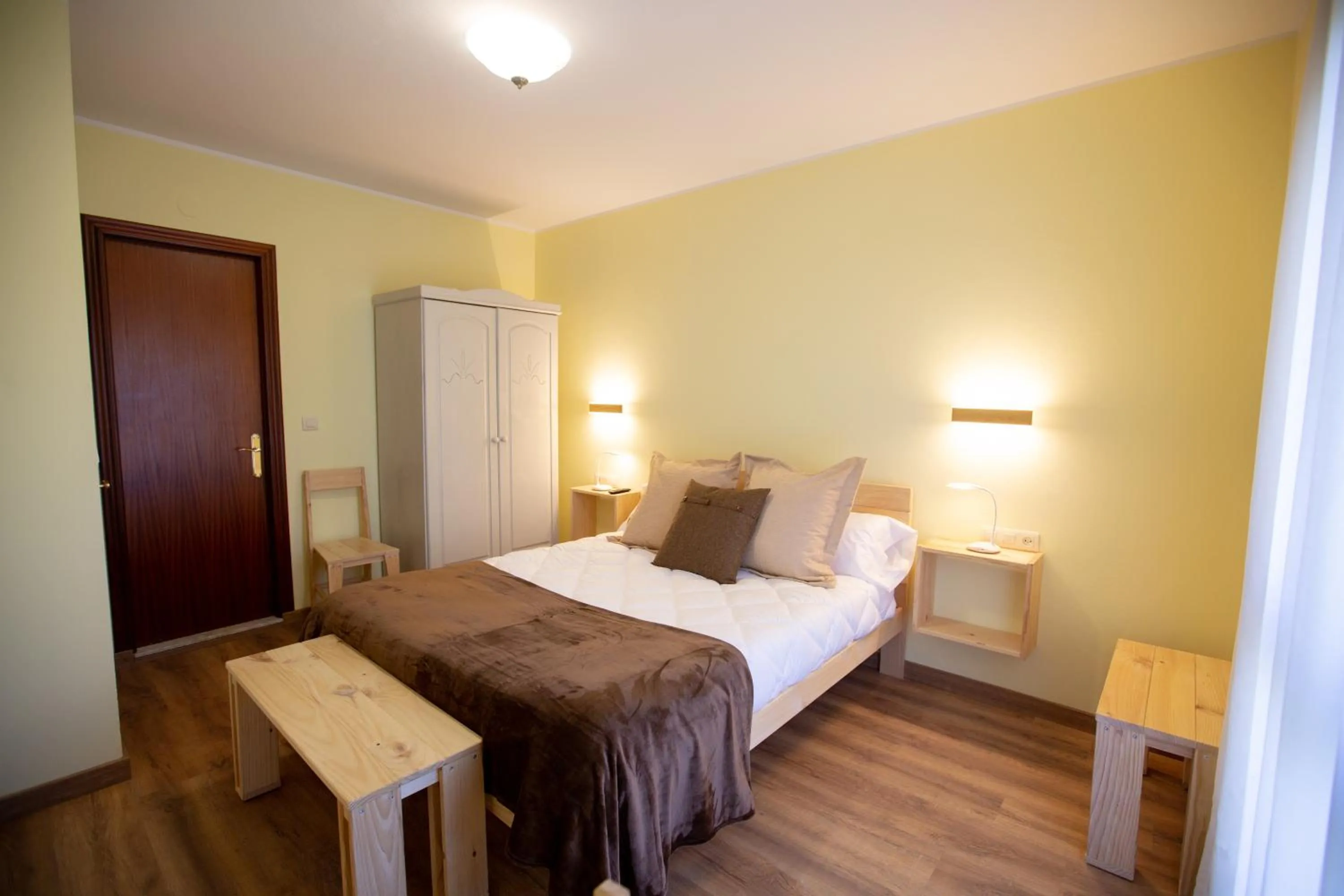 Photo of the whole room, Bed in La Casona de Cardes