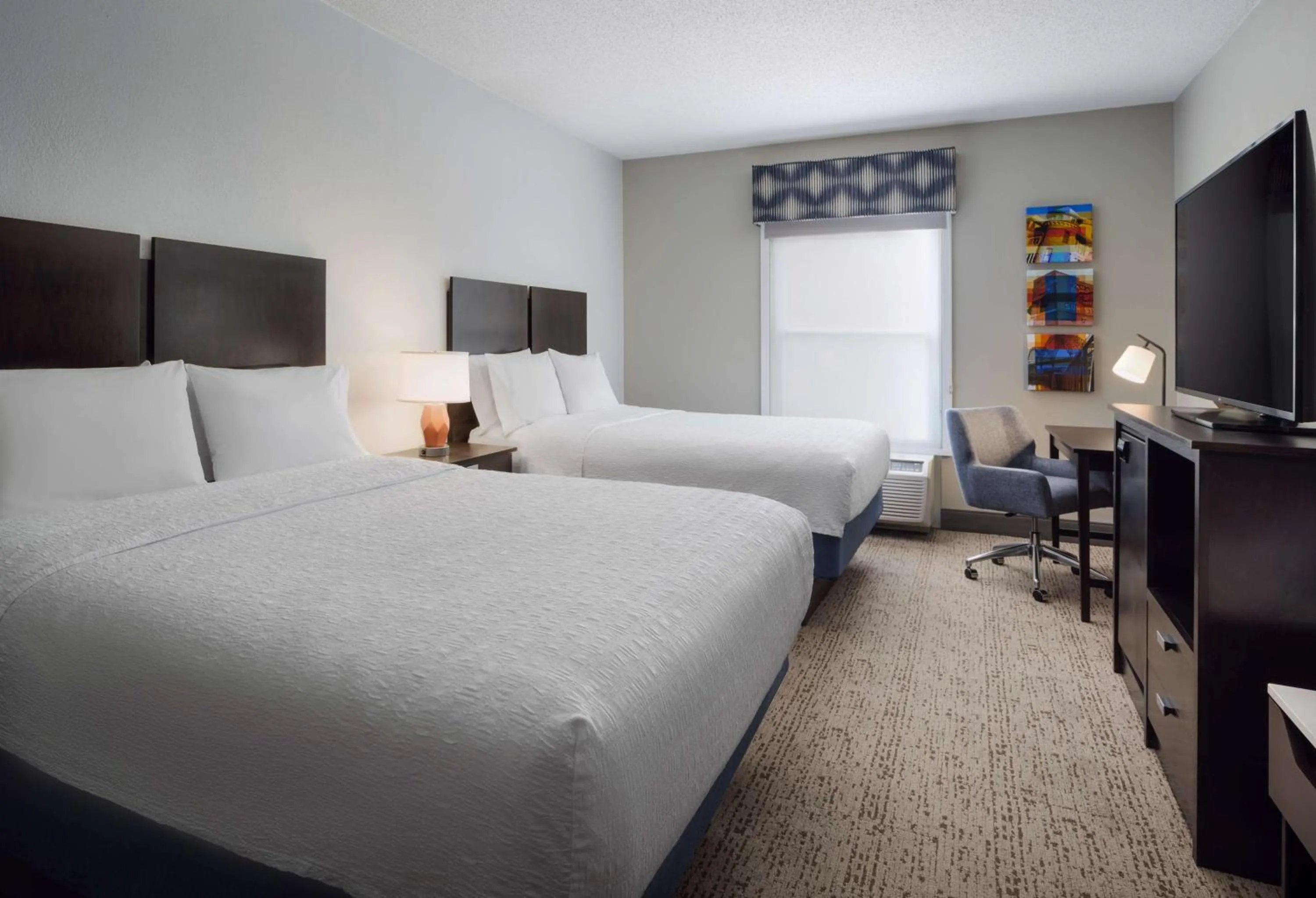 Bed in Hampton Inn & Suites Memphis East Germantown Area