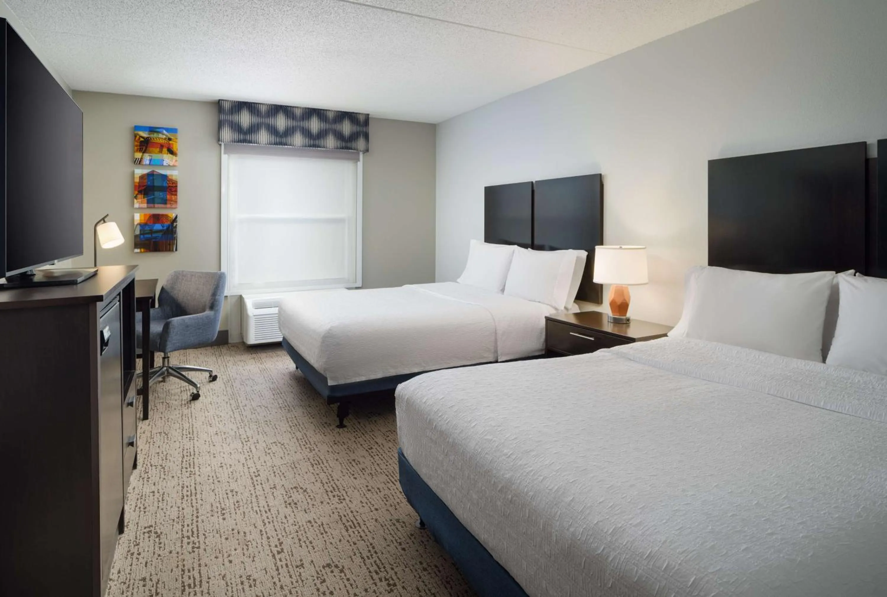Bed in Hampton Inn & Suites Memphis East Germantown Area