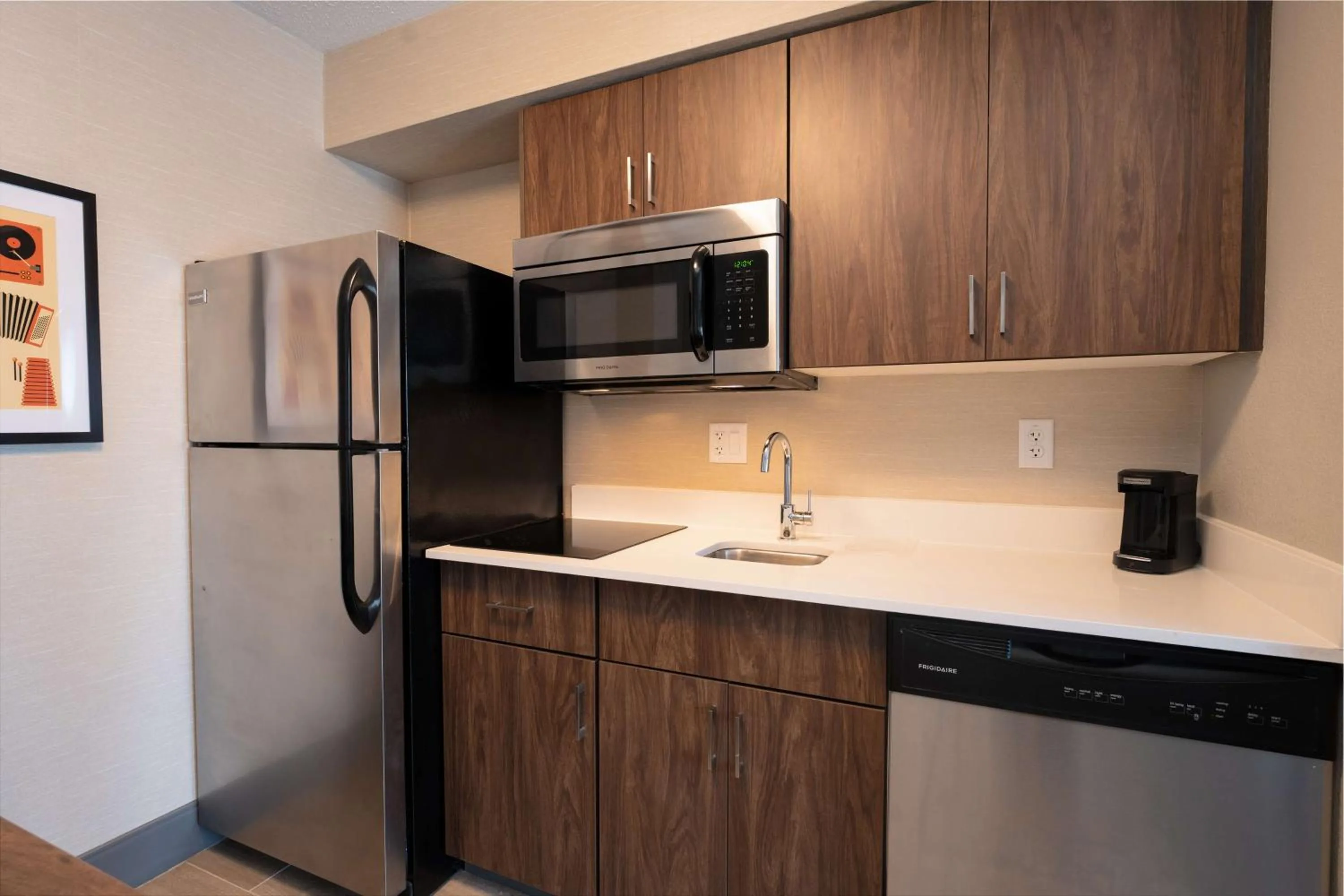 Kitchen or kitchenette in Hampton Inn & Suites Memphis East Germantown Area
