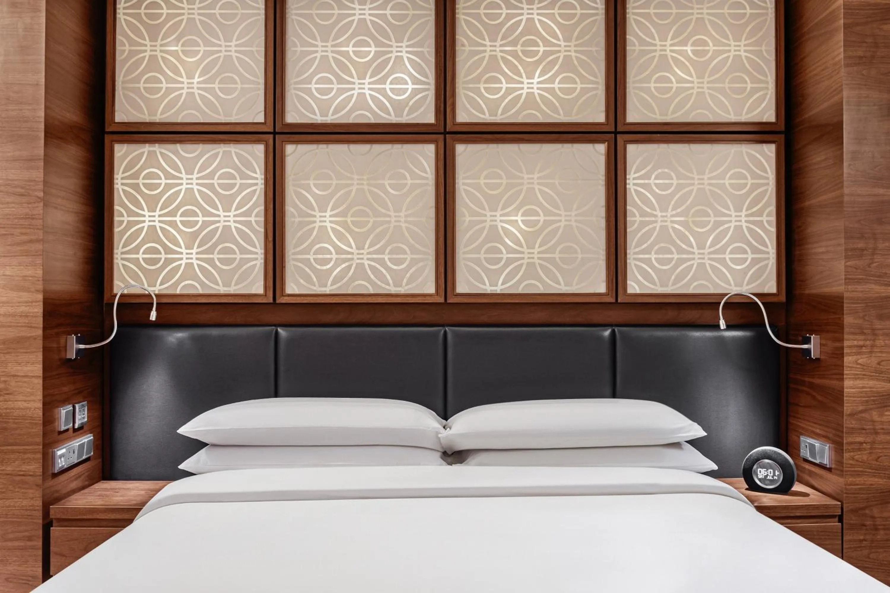 Photo of the whole room, Bed in Four Points by Sheraton Doha