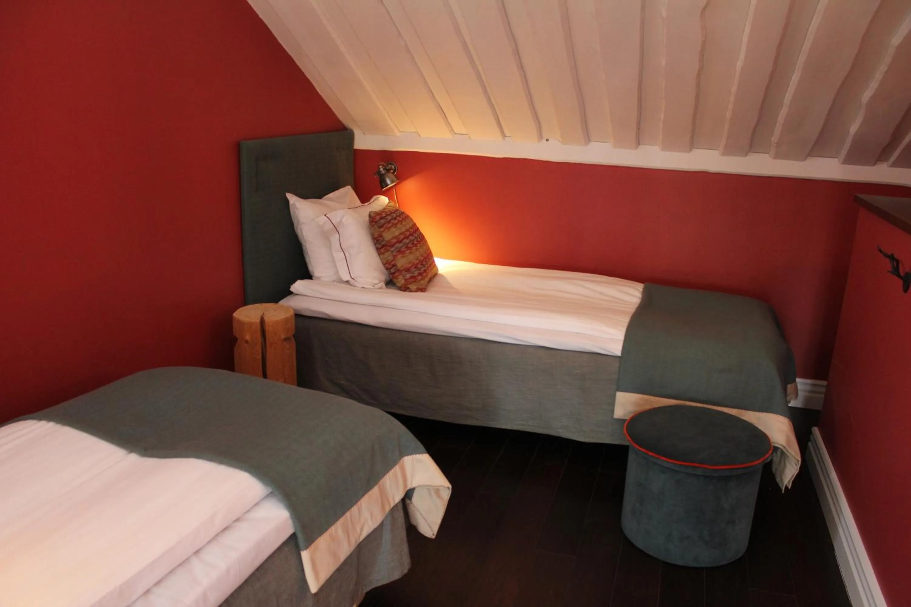 Bed in Olarsgården Hotell